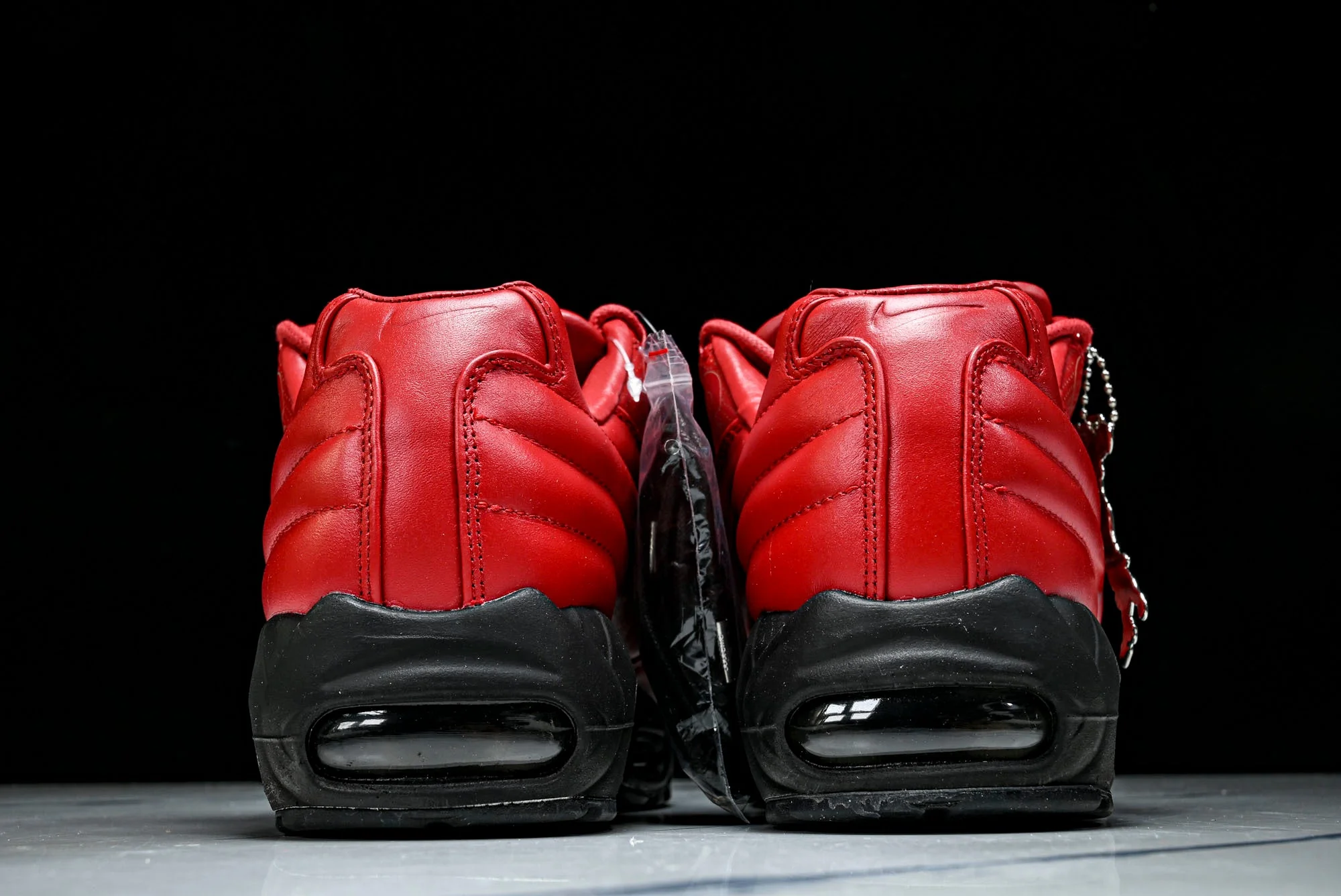 Supreme x AM95 Lux 'Gym Red'