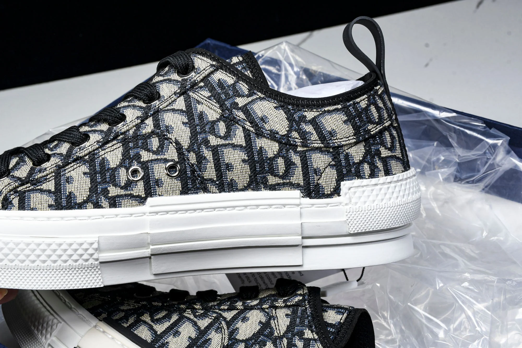 D1or B23 Low 'Oblique Jacquard'