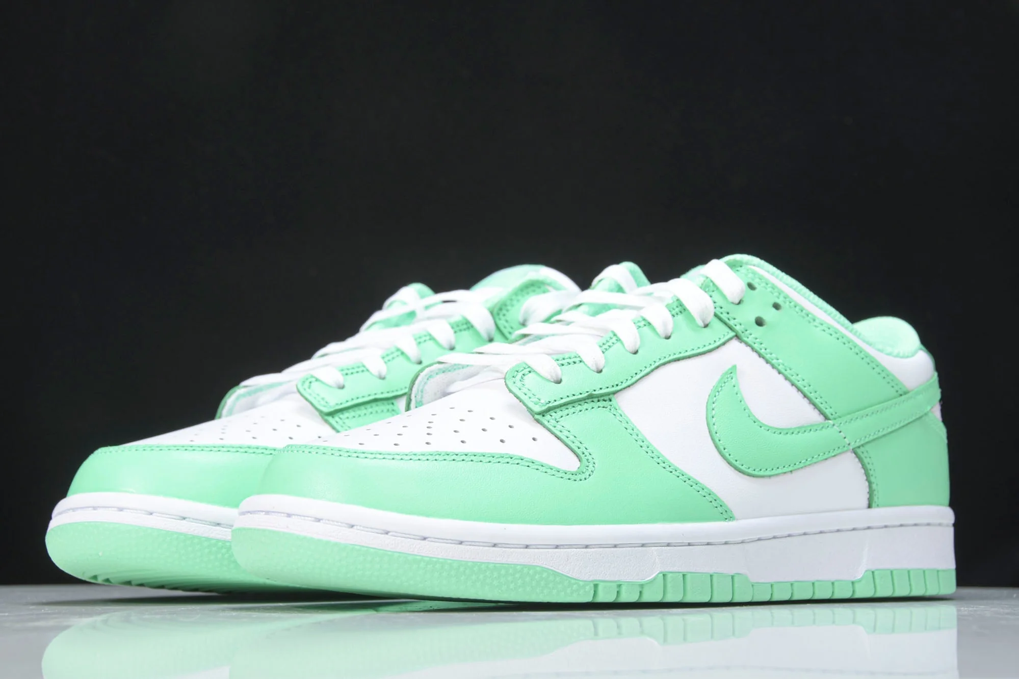 Dnk Low 'Green Glow'