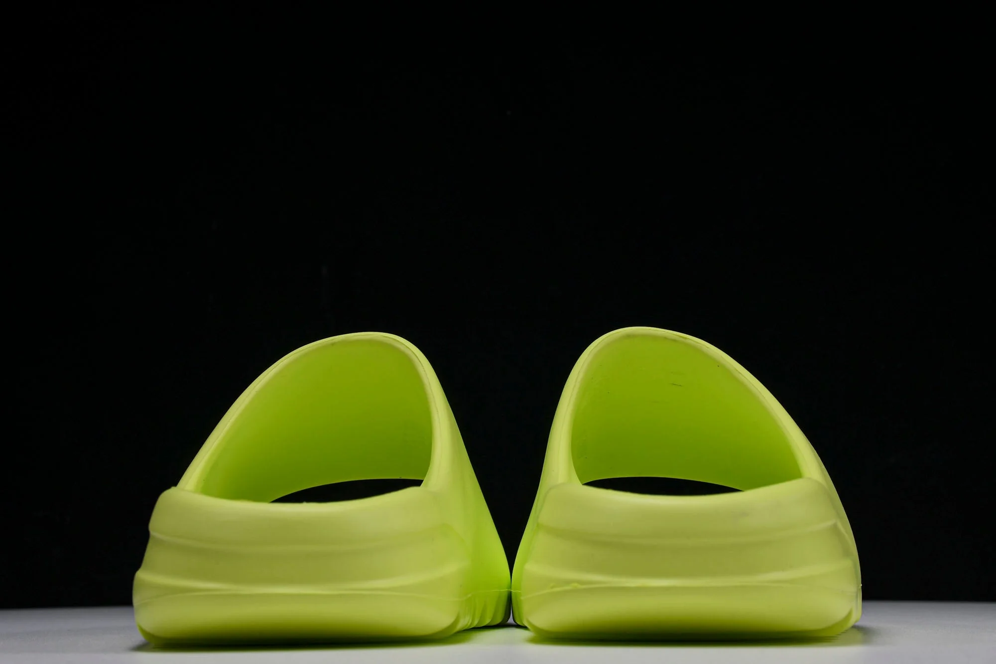 Yzy Slide 'Glow Green' (First Release)