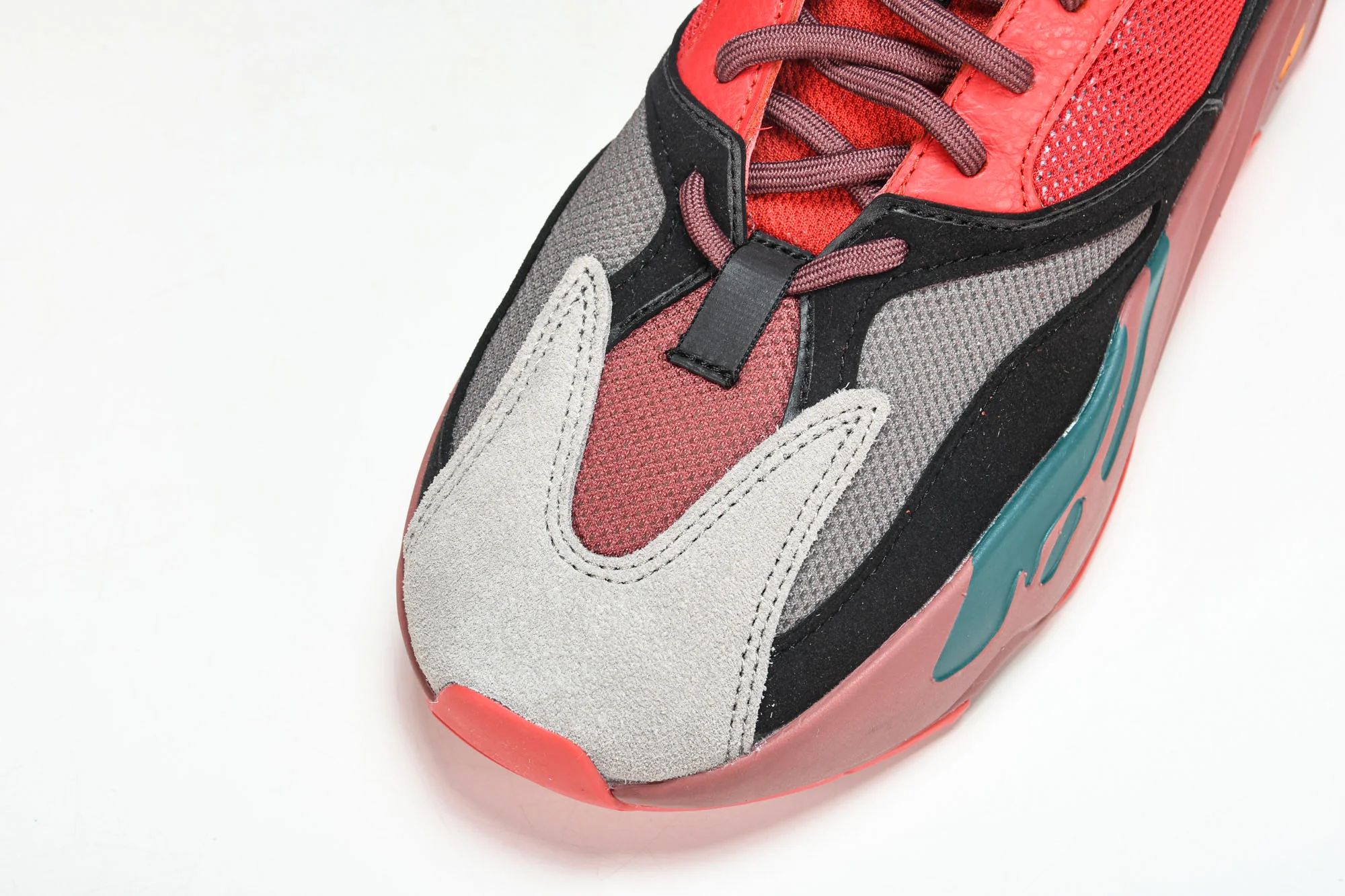 Yzy Boost 700 Hi-Res Red