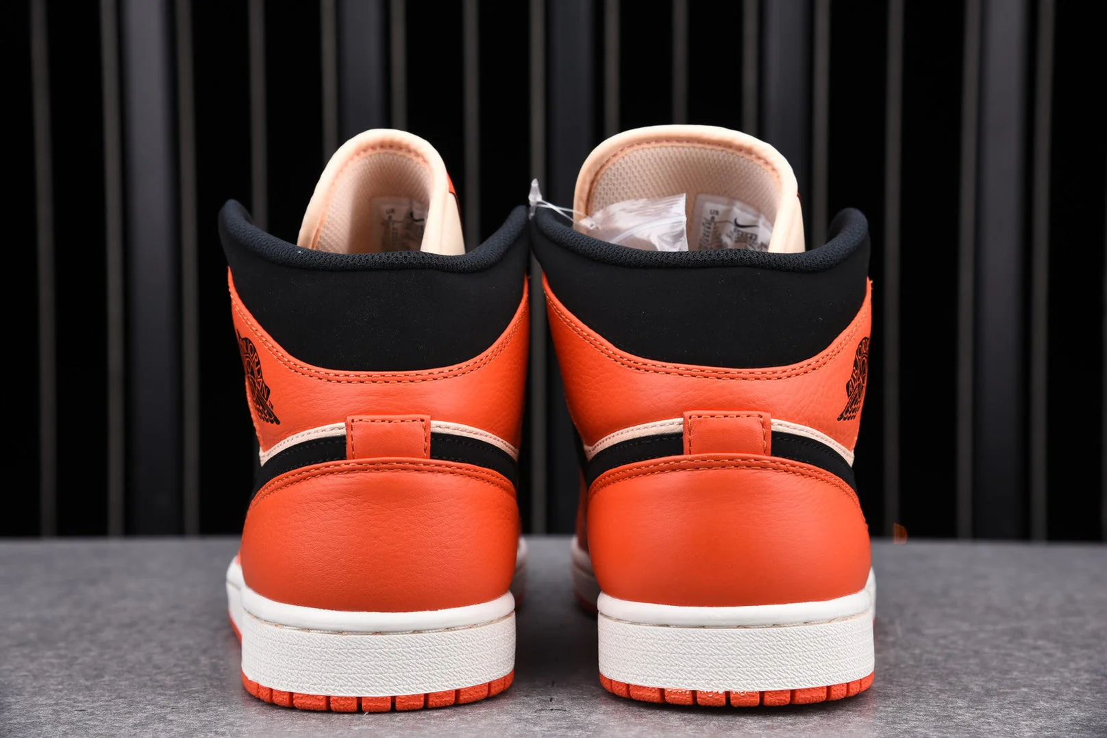 AJ1 Retro Mid SE 'Team Orange'