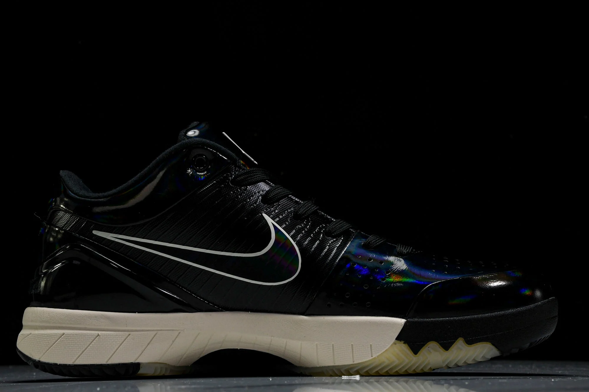 Kobe 4 x Undefeated 'Black Mamba'