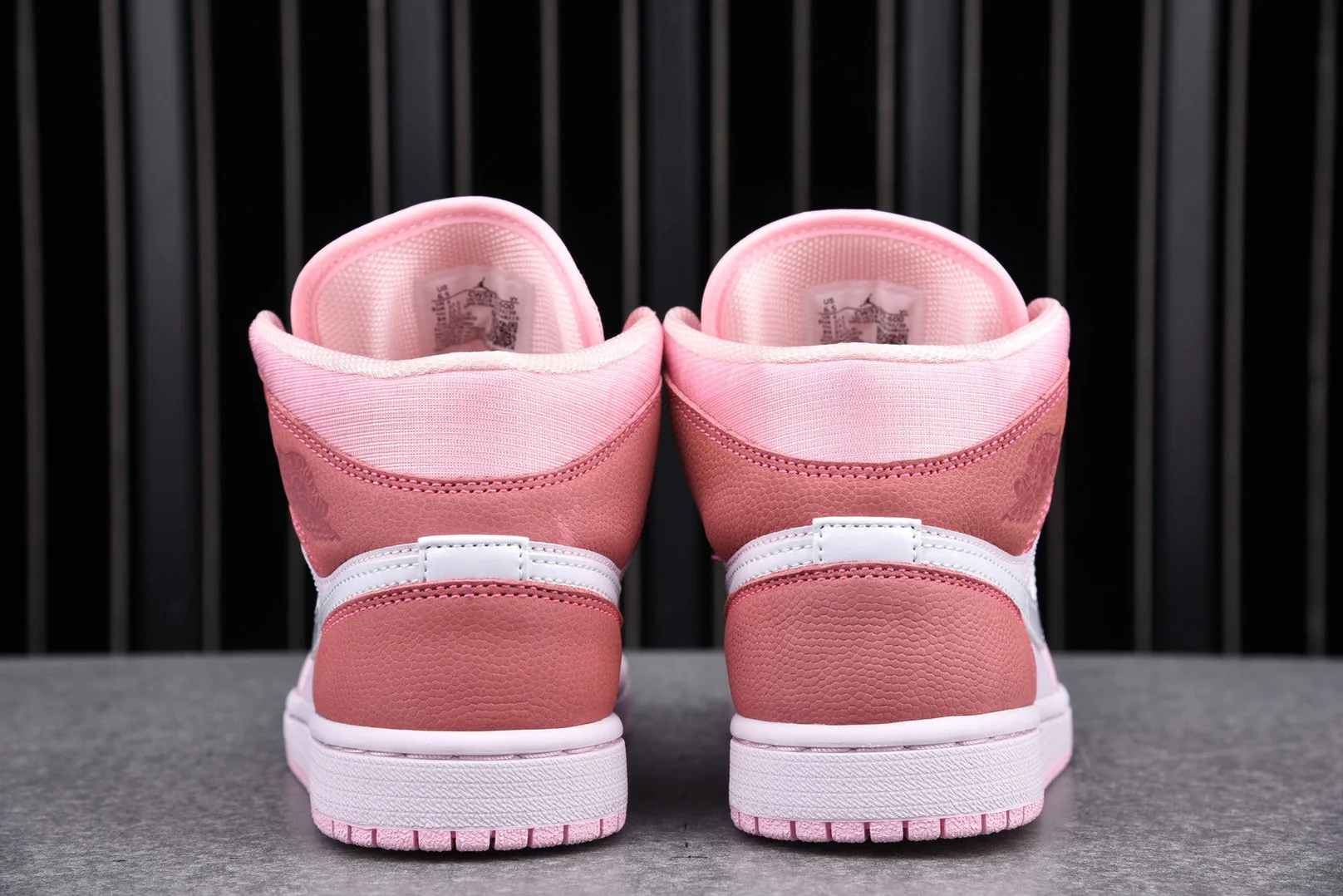 AJ1 Mid 'Digital Pink'
