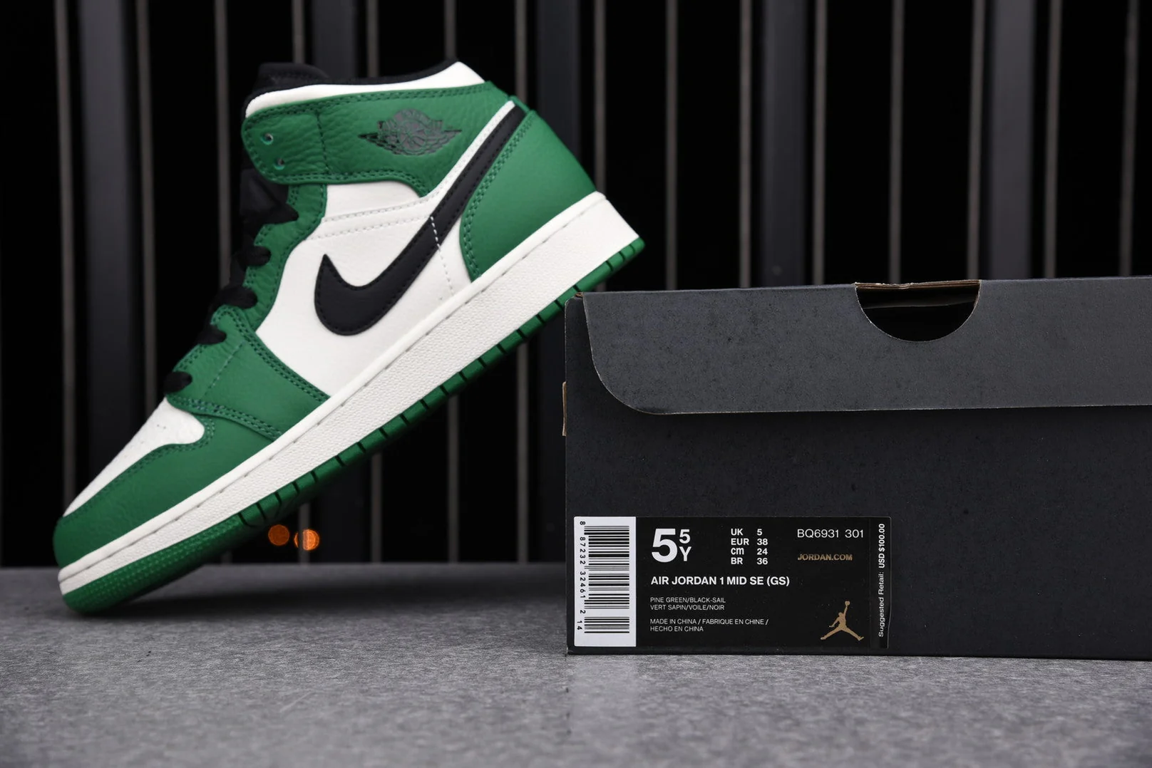 AJ1 Mid SE GS 'Pine Green'