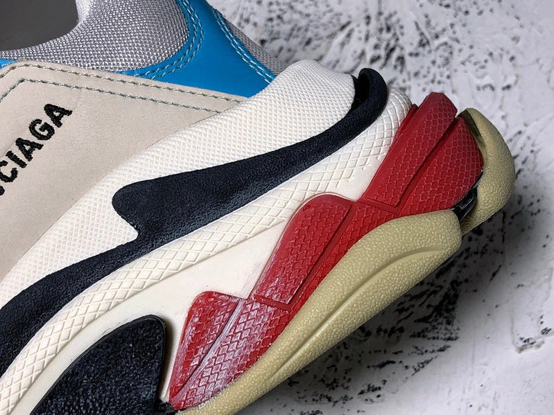 Triple S Sneaker 