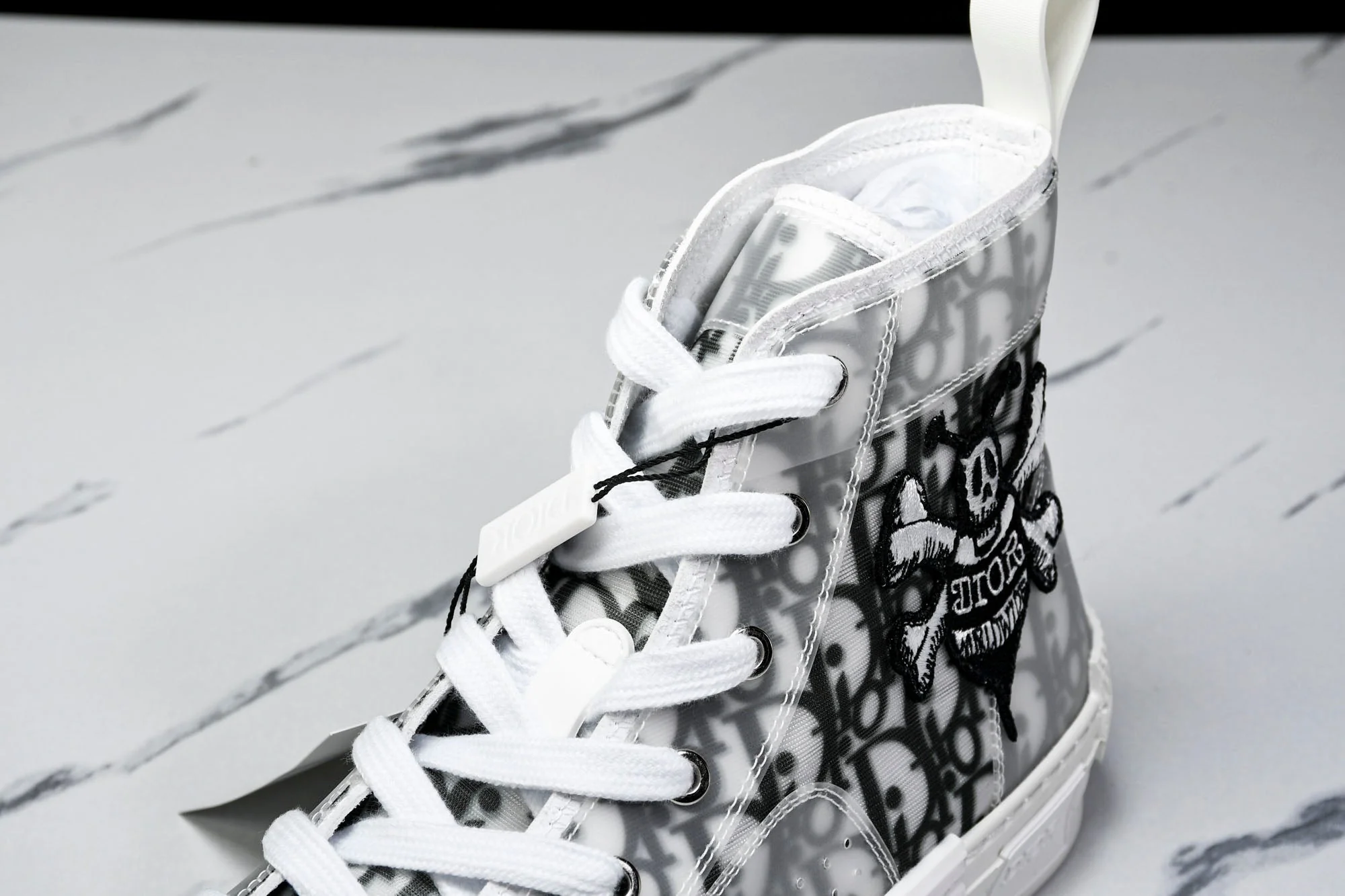 D1or B23 High x Shawn Stussy 'Bee Embroidery Patch'