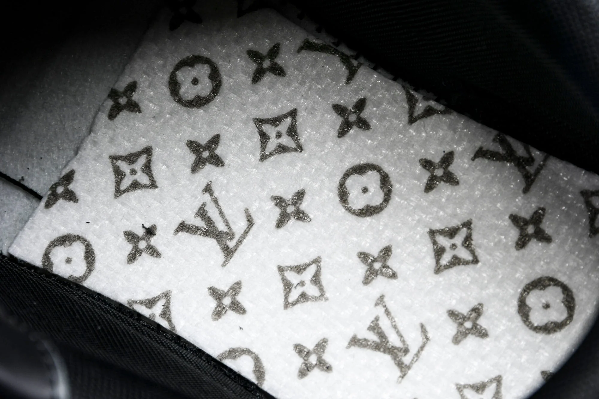 Louis Vuittоп Trainer Low x Takashi Murakami 'Black Multicolor'