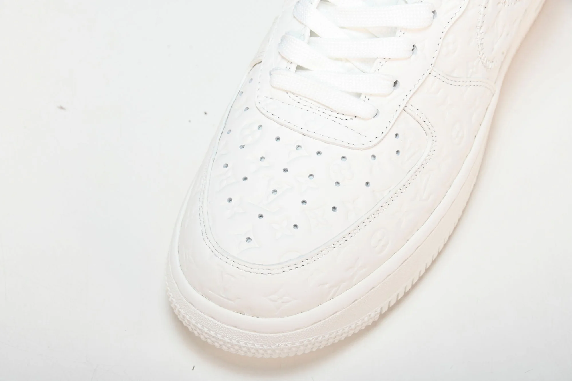 Louis Vuittоп x AF1 by Virgil Abloh 'Triple White'