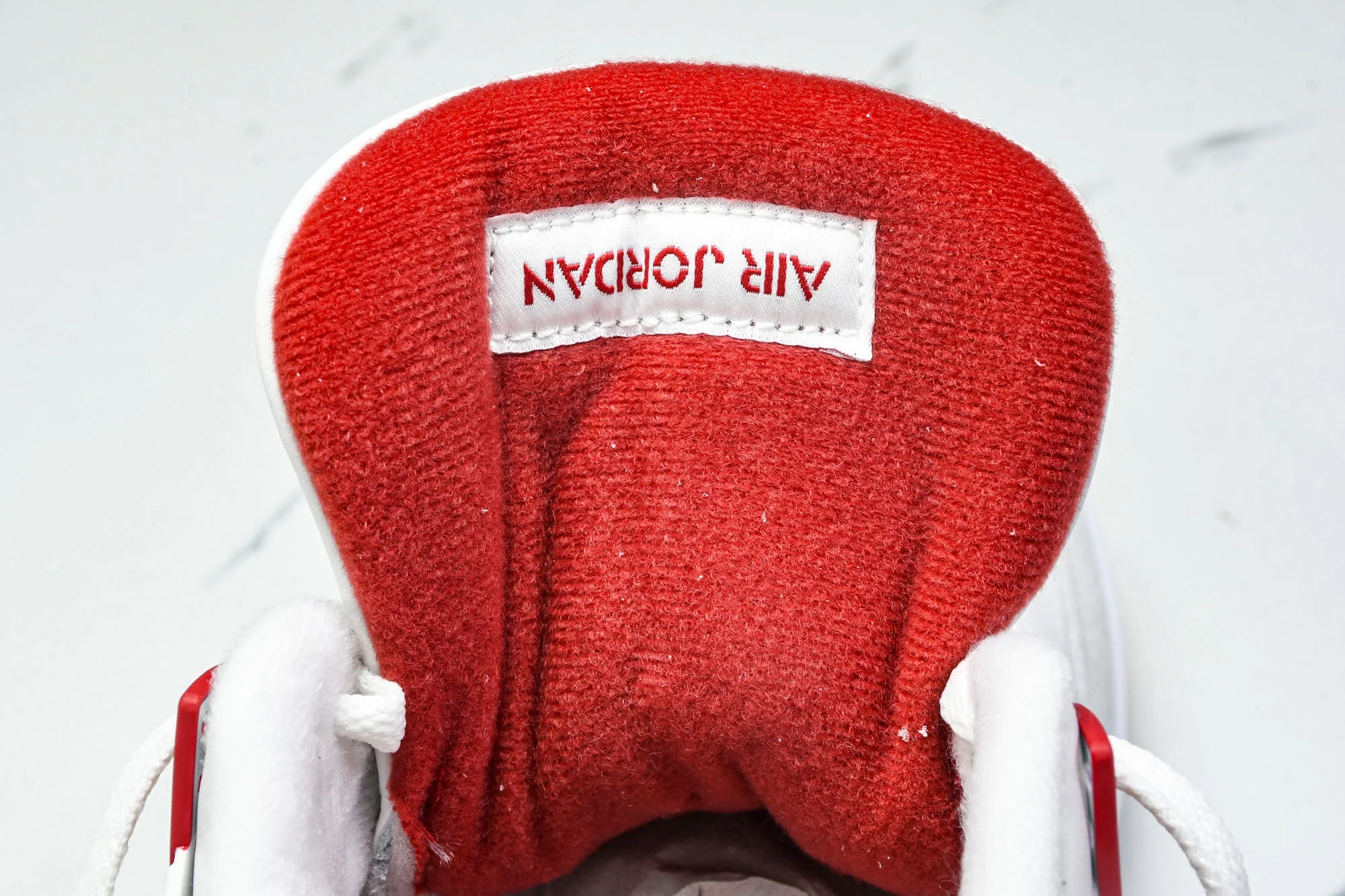 AJ4 Retro SB 'Varsity Red' (Friends & Family)