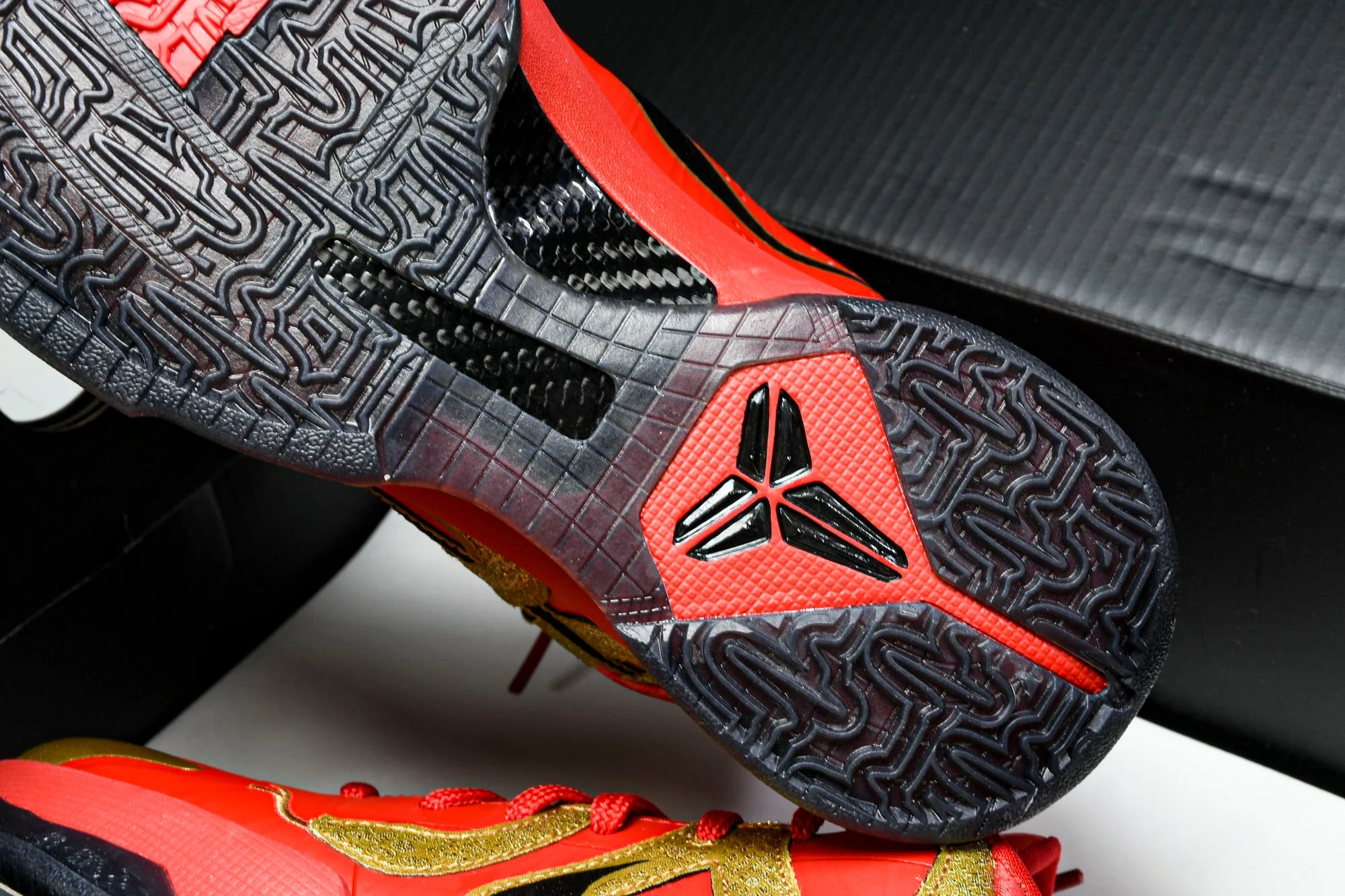 Kobe 5 Protro 'Year of the Mamba Univeristy Red'