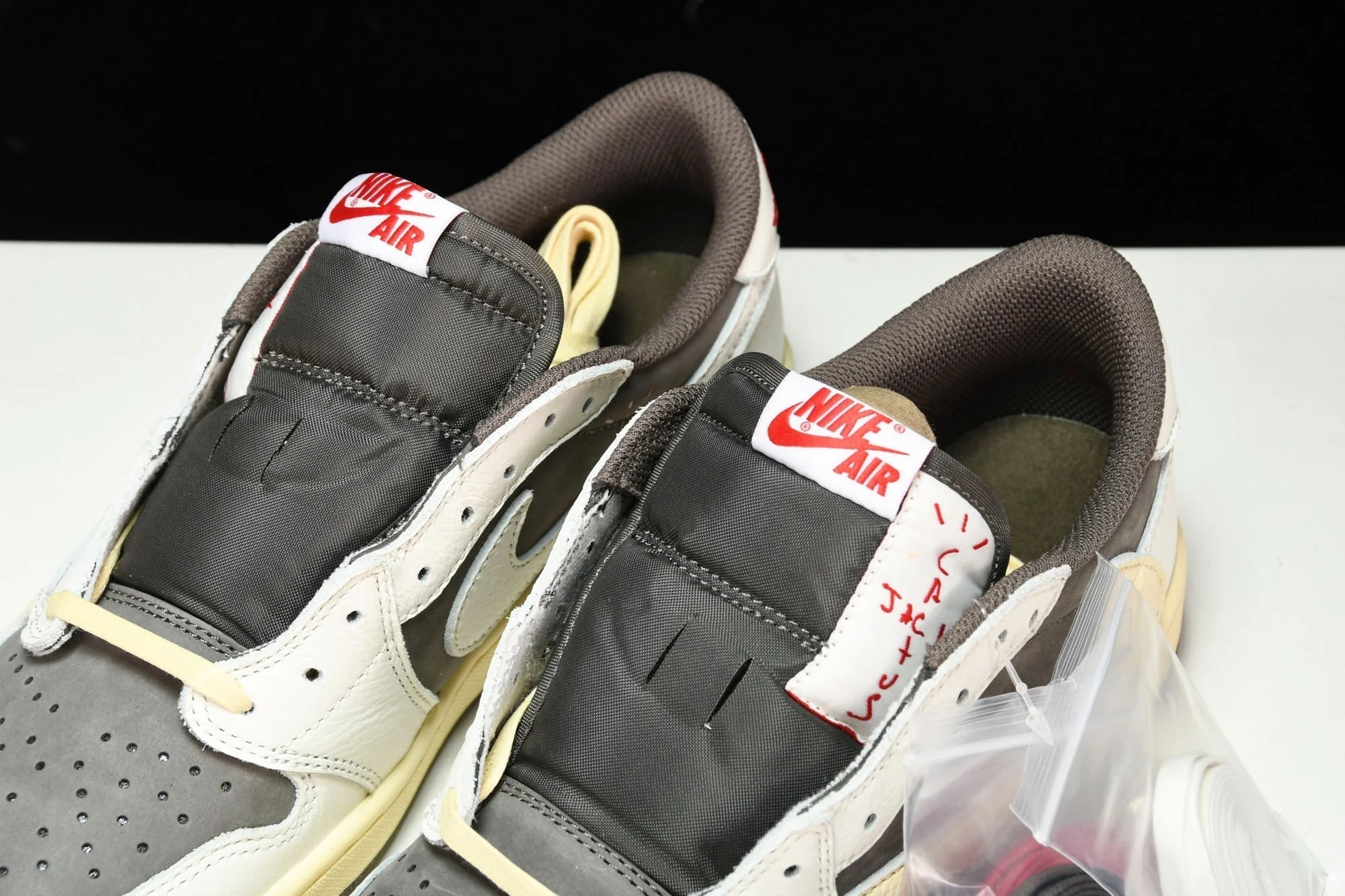 Travis Scott x AJ1 Low OG 'Reverse Mocha'