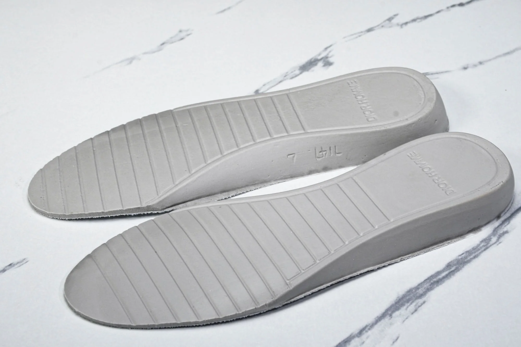 D1or B23 Low 'Oblique Red Blue Pixel'