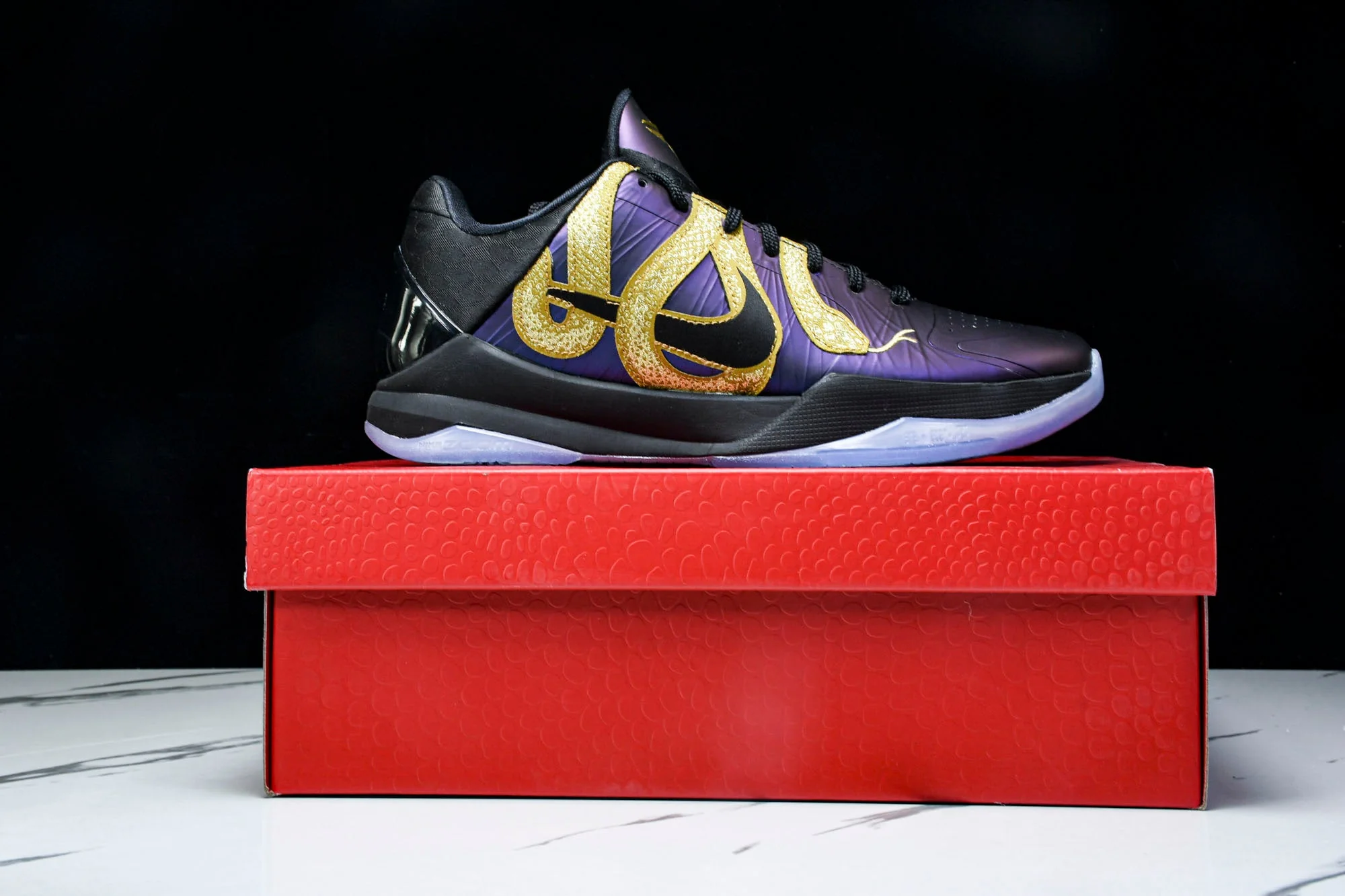 Kobe 5 Protro 'Year of the Mamba Eggplant'