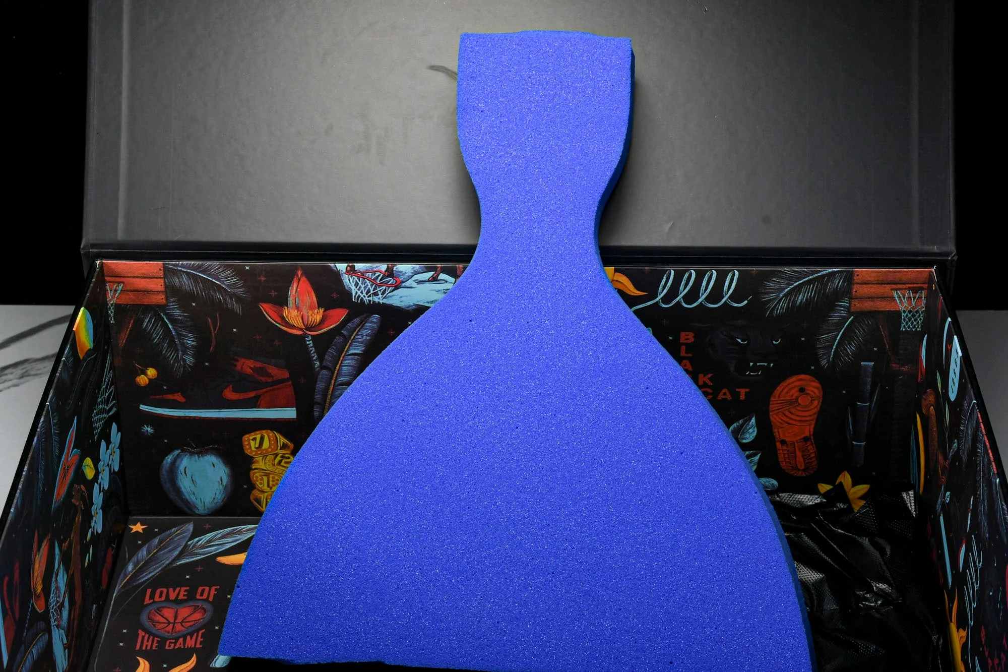 AJ4 Retro 'Manila' (Special Box)