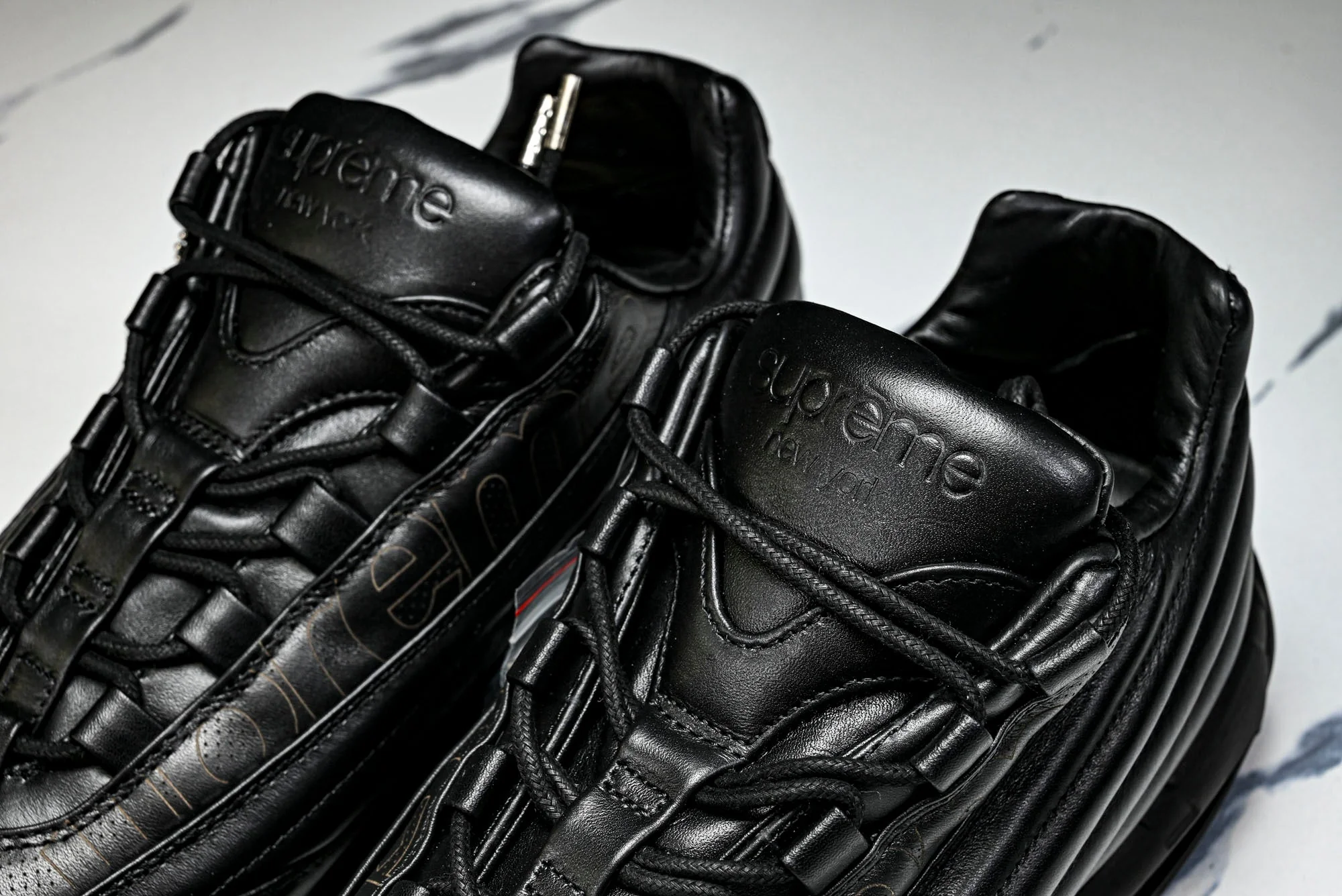 Supreme x AM95 Lux 'Black'