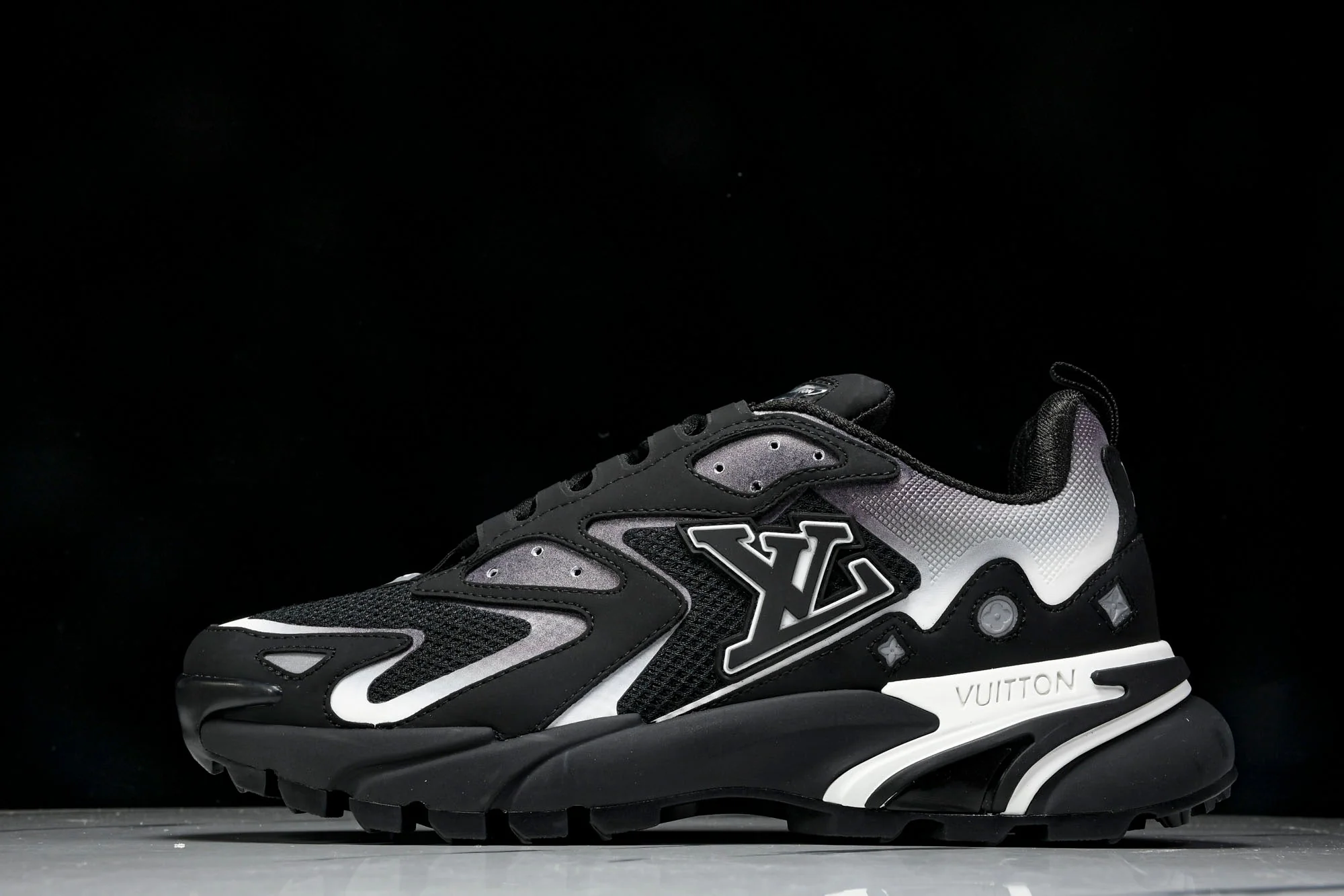 Louis Vuittоп Runner Tatic Sneaker 'Black White'