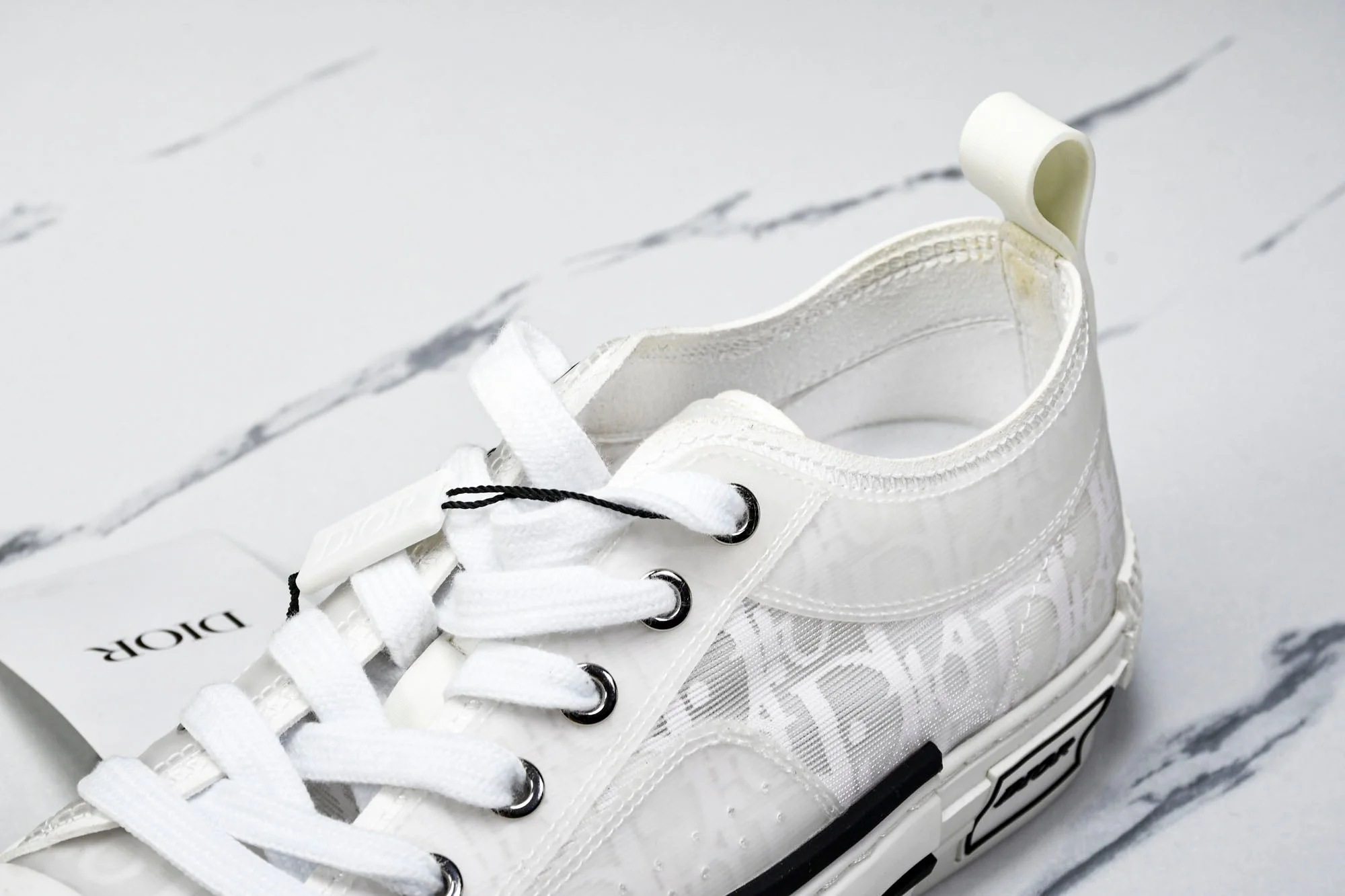 D1or B23 Low 'Oblique White'