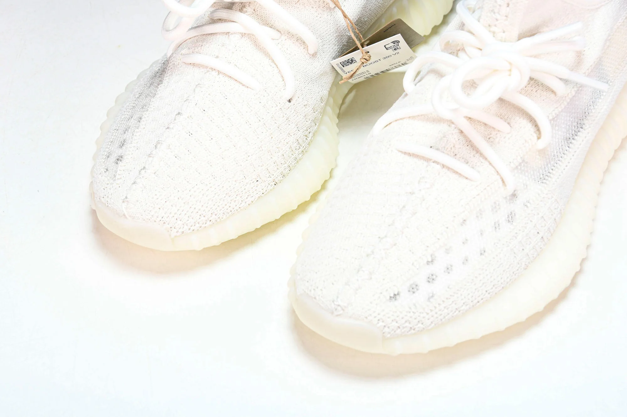 Yzy Boost 350 v2 'Bone'