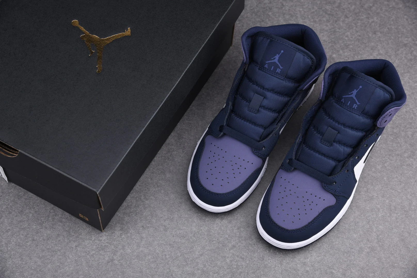 AJ1 Mid GS 'Sanded Purple'