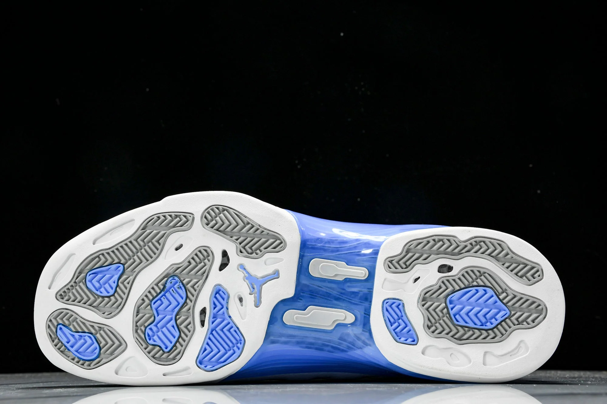 AJ17 Retro 'University Blue' (2024)