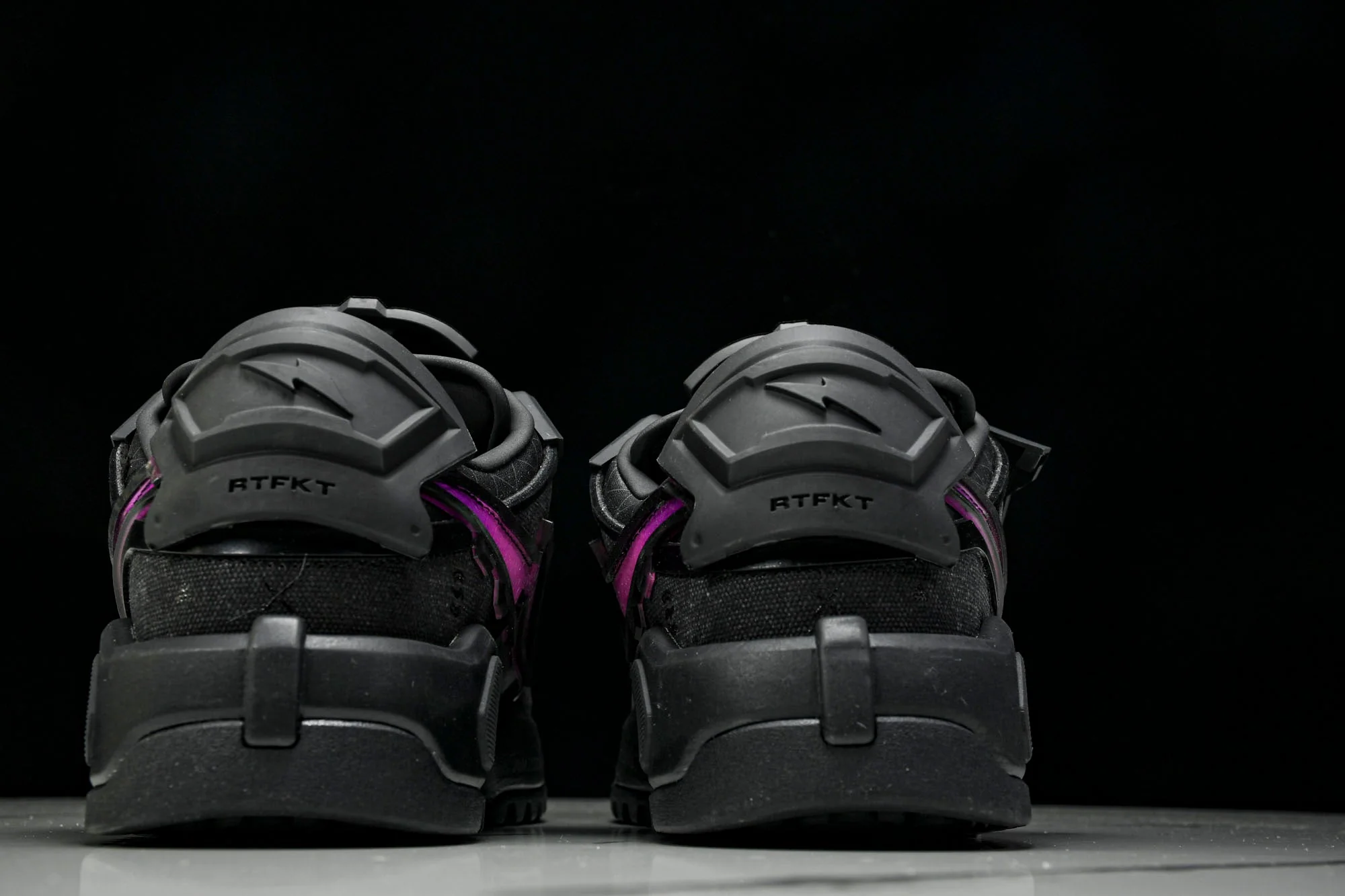 RTFKT Dnk Genesis 'Void'