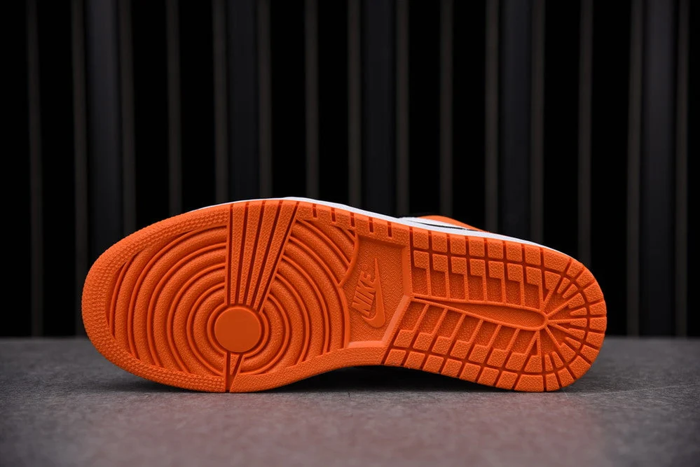 AJ1 Low 'Shattered Backboard'