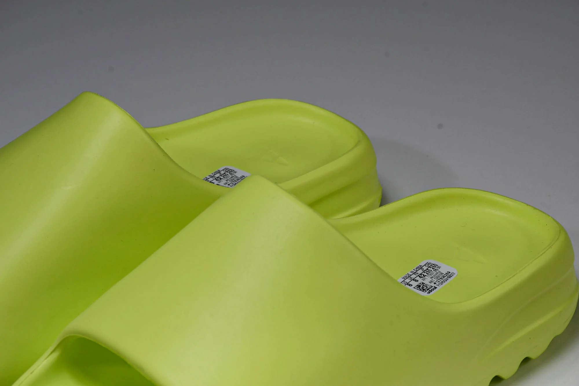 Yzy Slide 'Glow Green' (First Release)