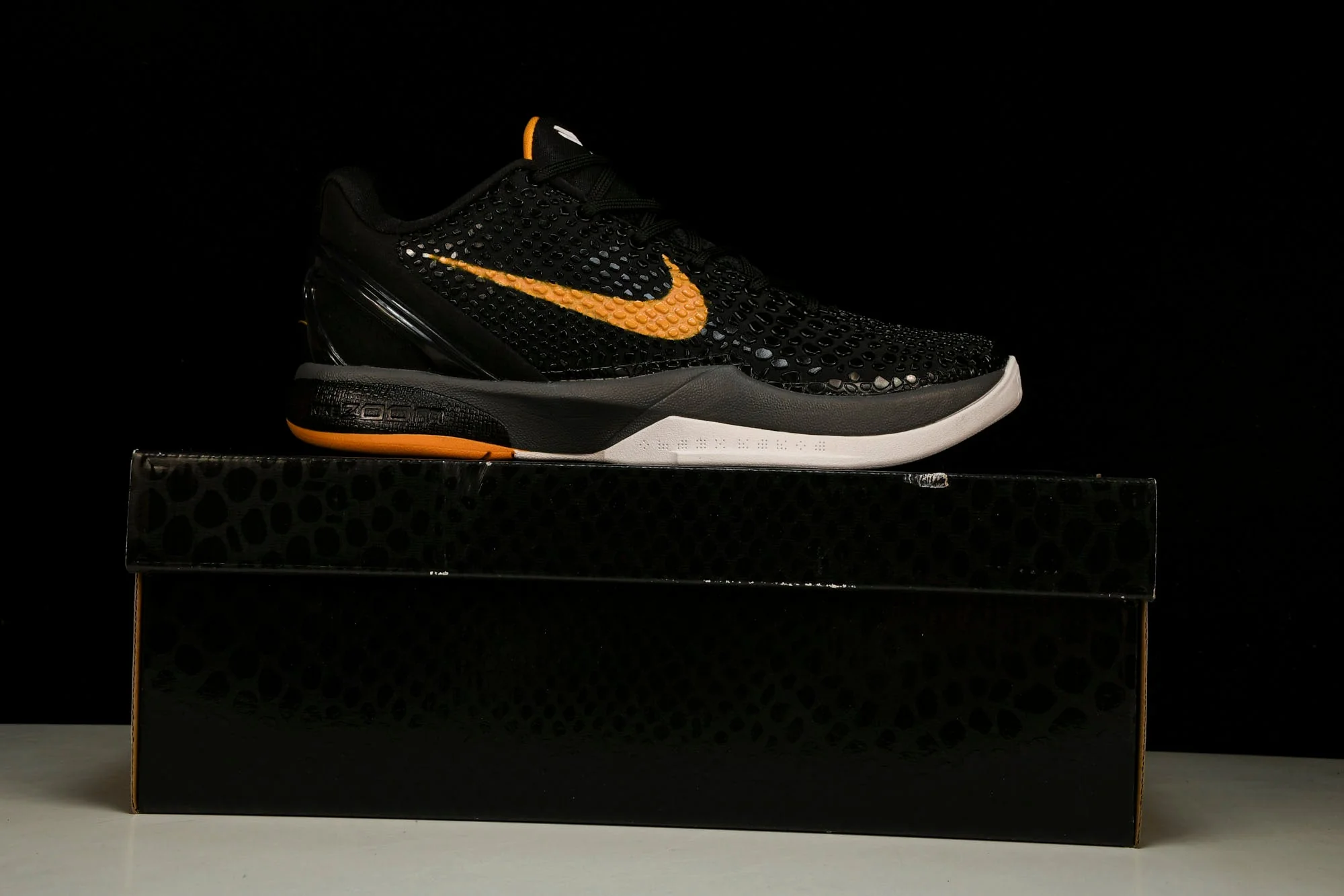 Kobe 6 'Black Del Sol'
