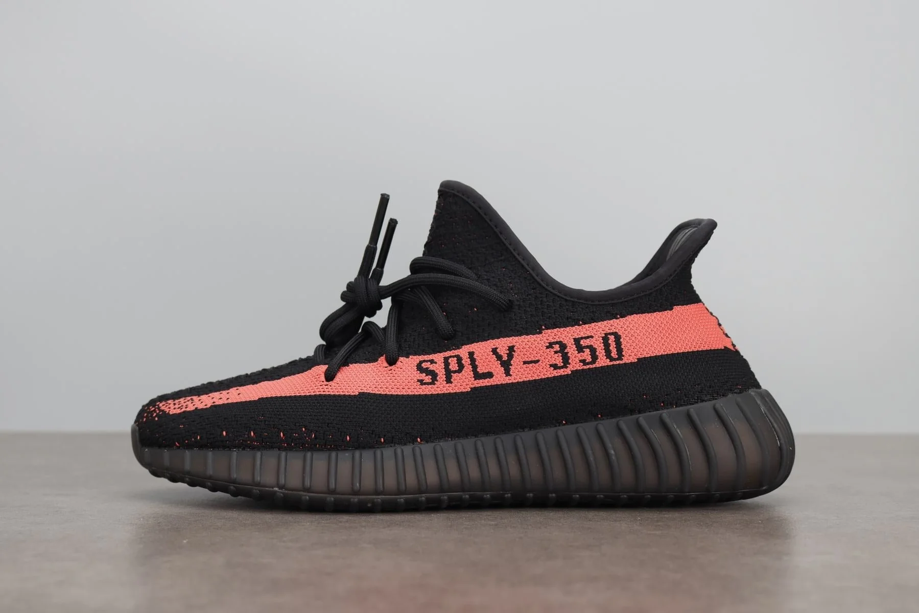 Yzy Boost 350 v2 Core Black Red