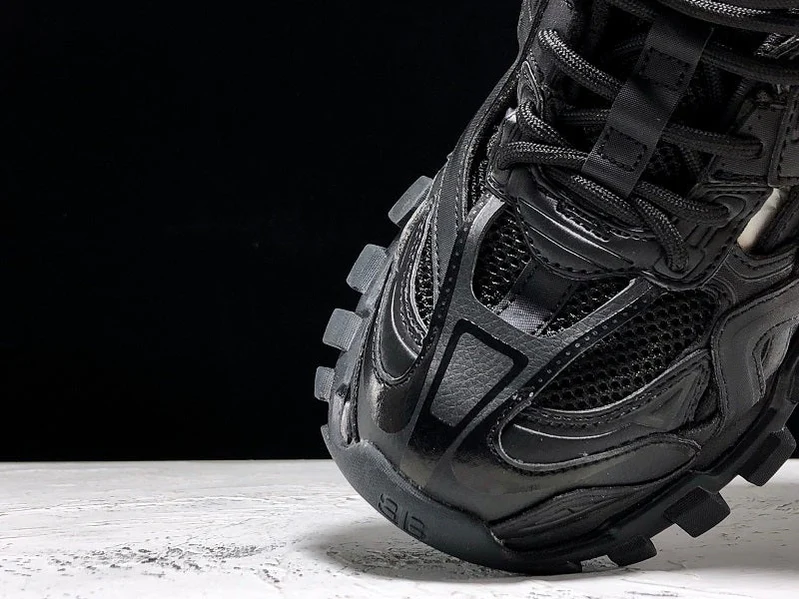 Track 2.0 Trainer 'Black'