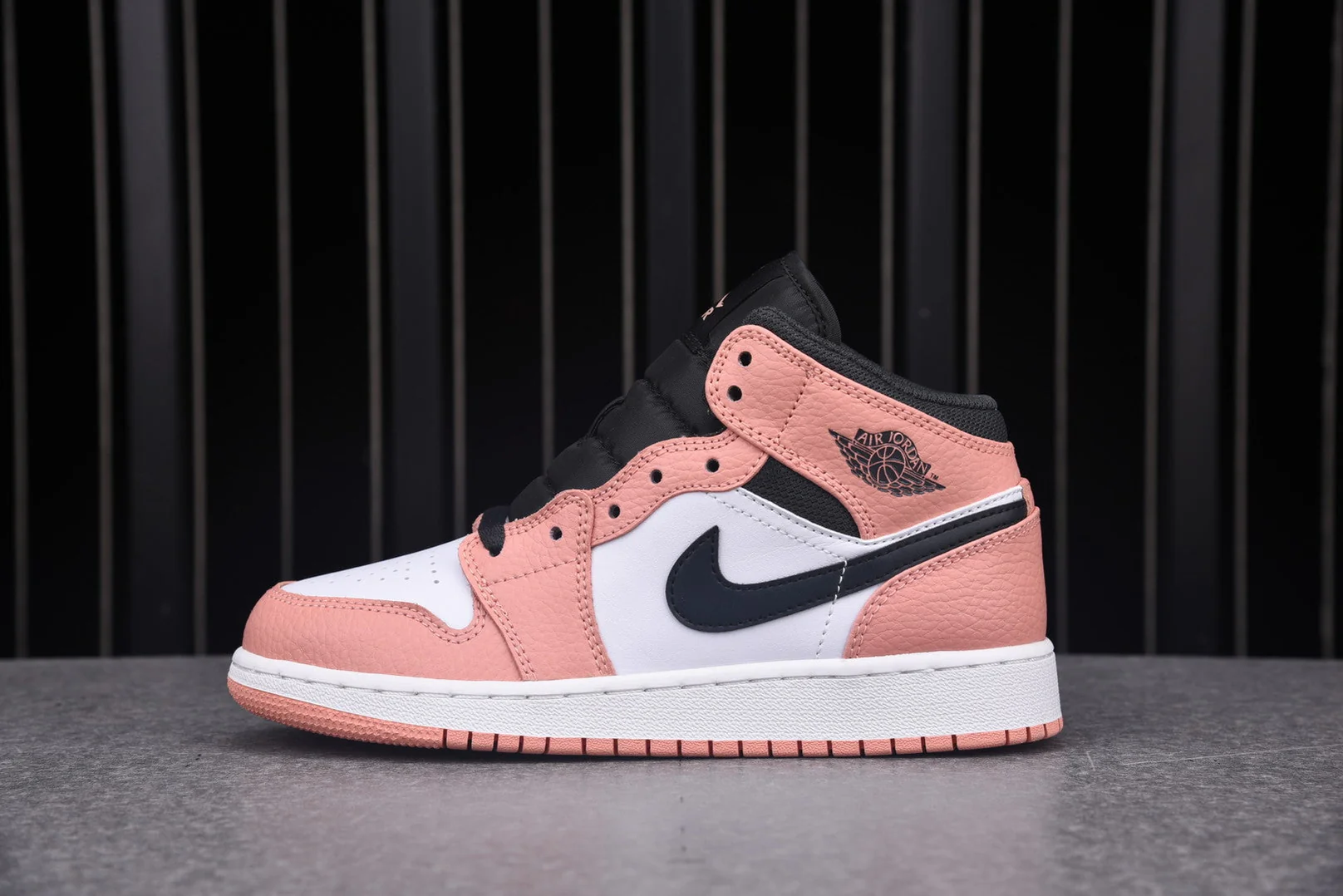 AJ1 Mid GS 'Pink Quartz'