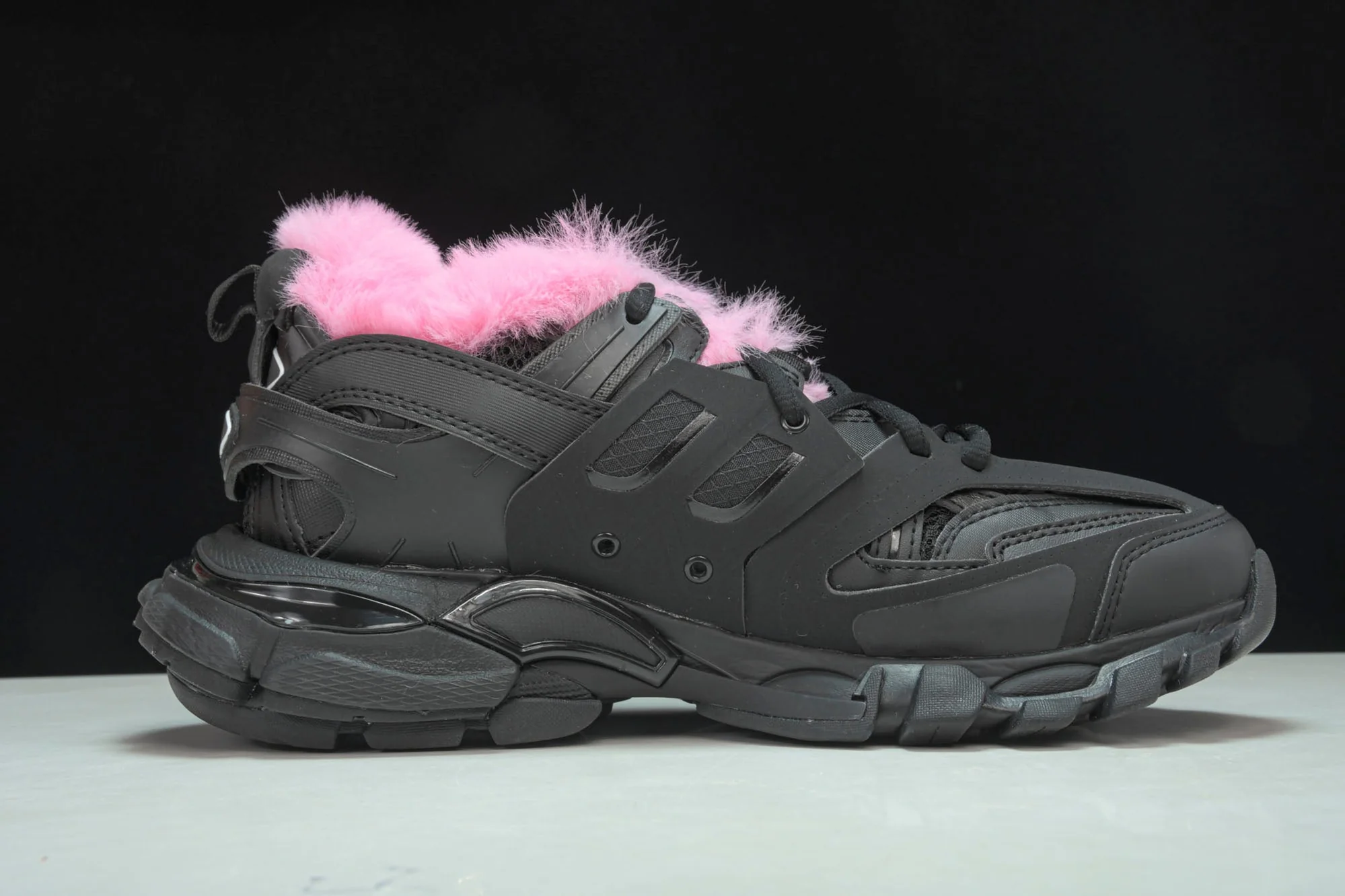 Track Trainer 'Faux Fur - Black Pink'