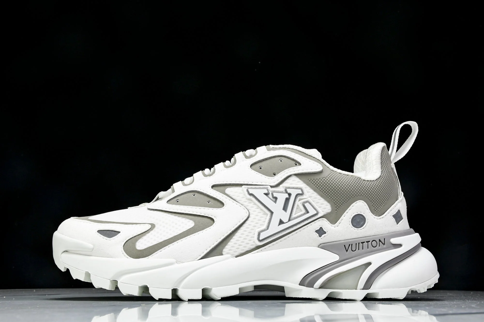 Louis Vuittоп Runner Tatic Sneaker 'White'