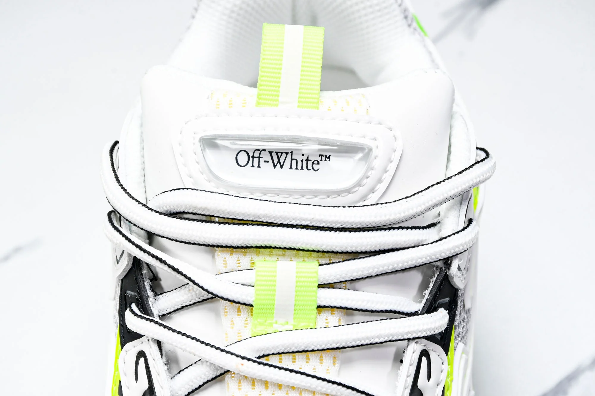 Off-White 