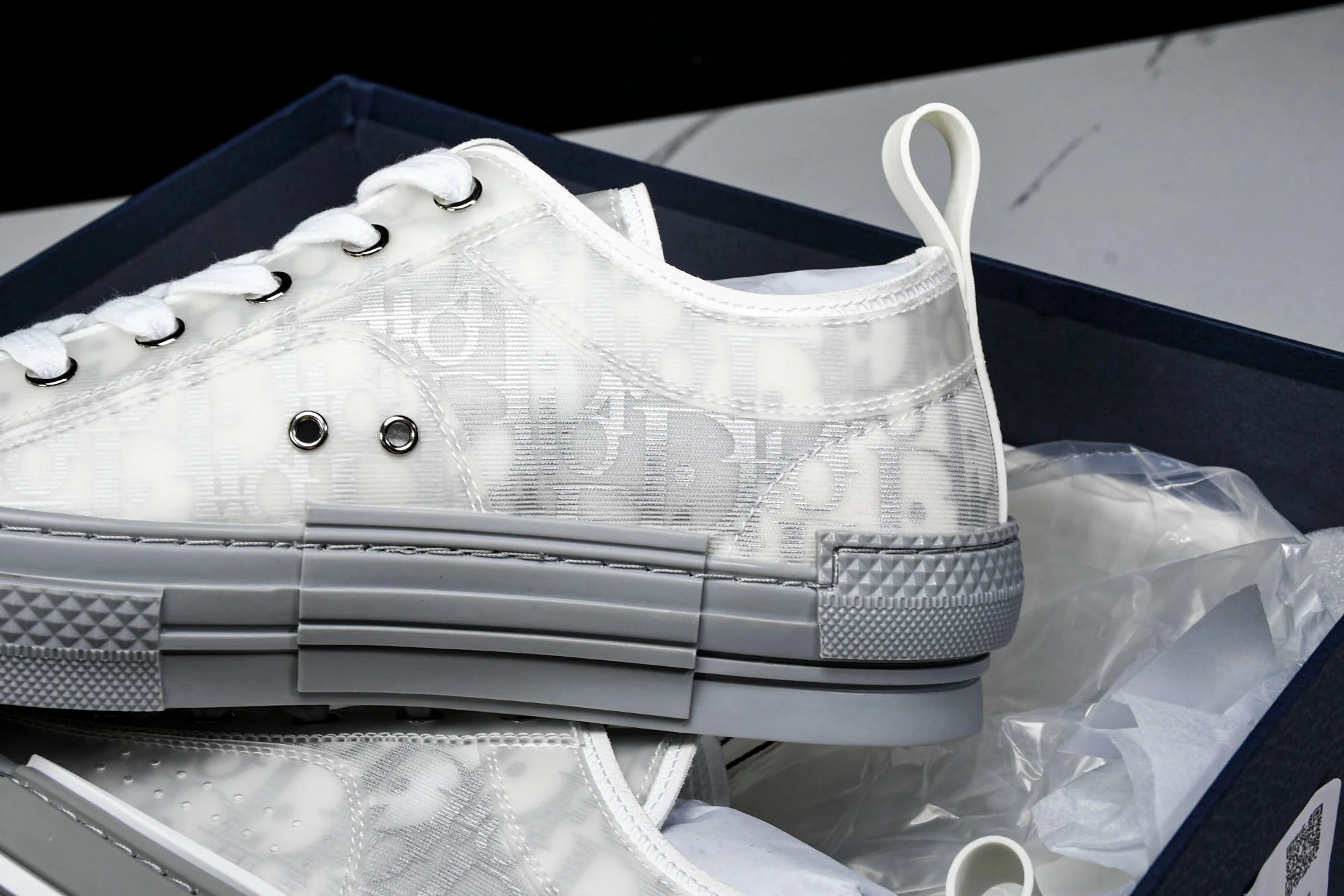 D1or B23 Low 'Oblique Silver'