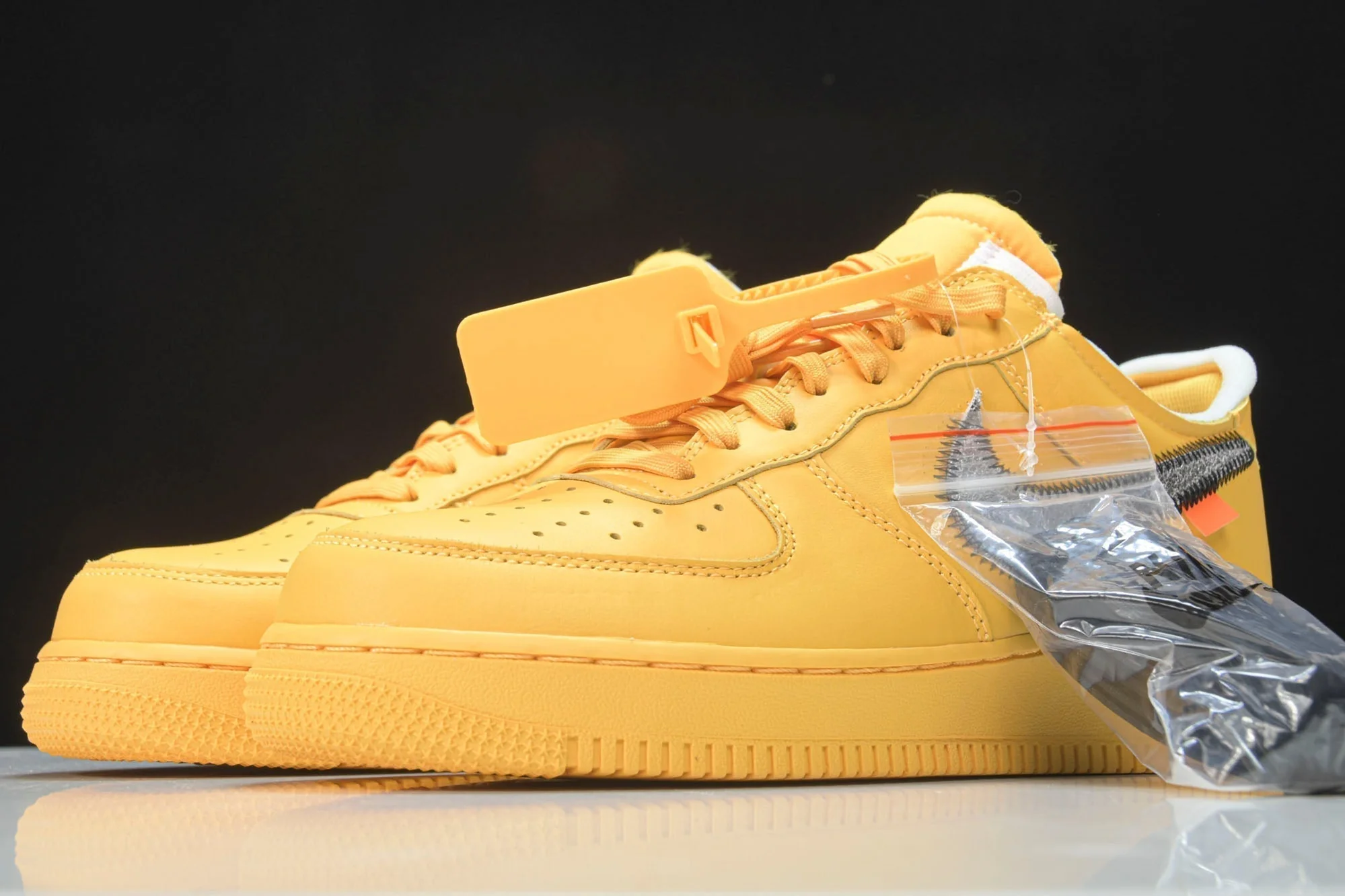 Off-White AF1 'University Gold'