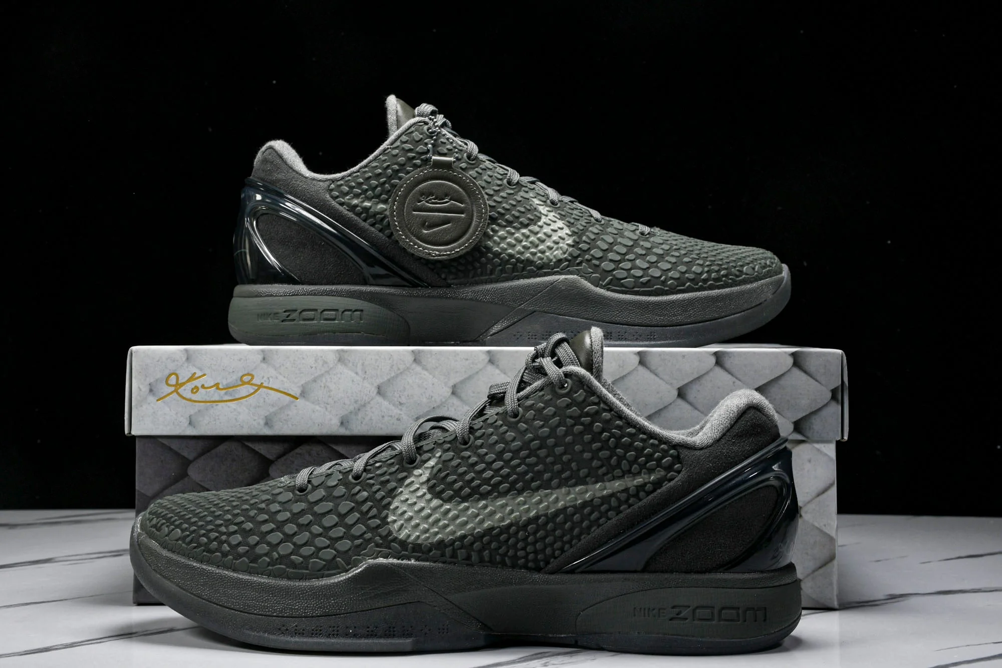 Kobe 6 'Fade to Black'