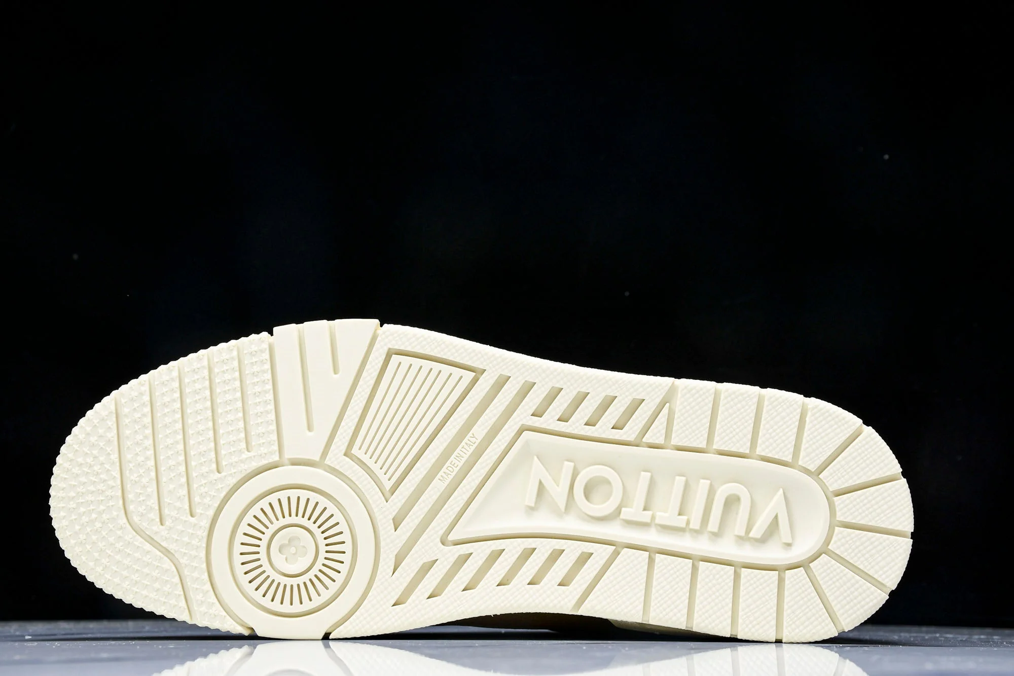 Louis Vuittоп Trainer Low 'Beige'