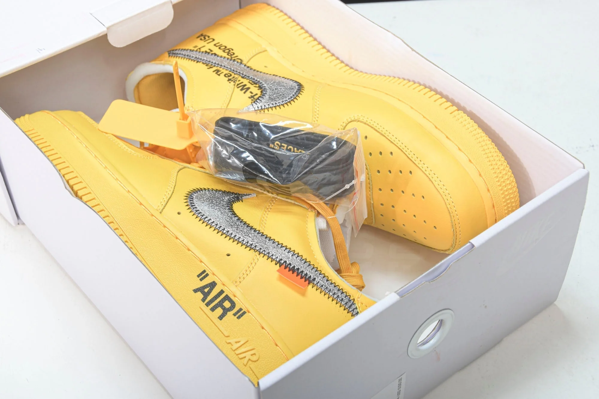 Off-White AF1 'University Gold'