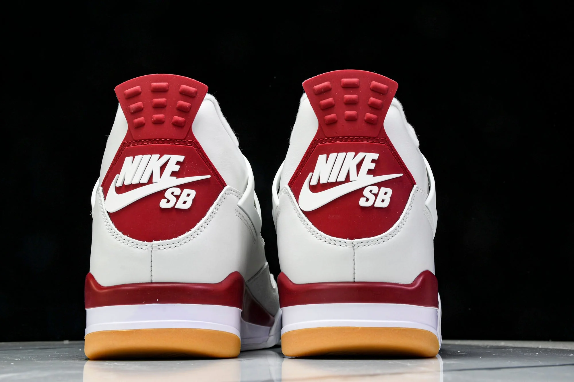 AJ4 Retro SB 'Varsity Red' (Friends & Family)
