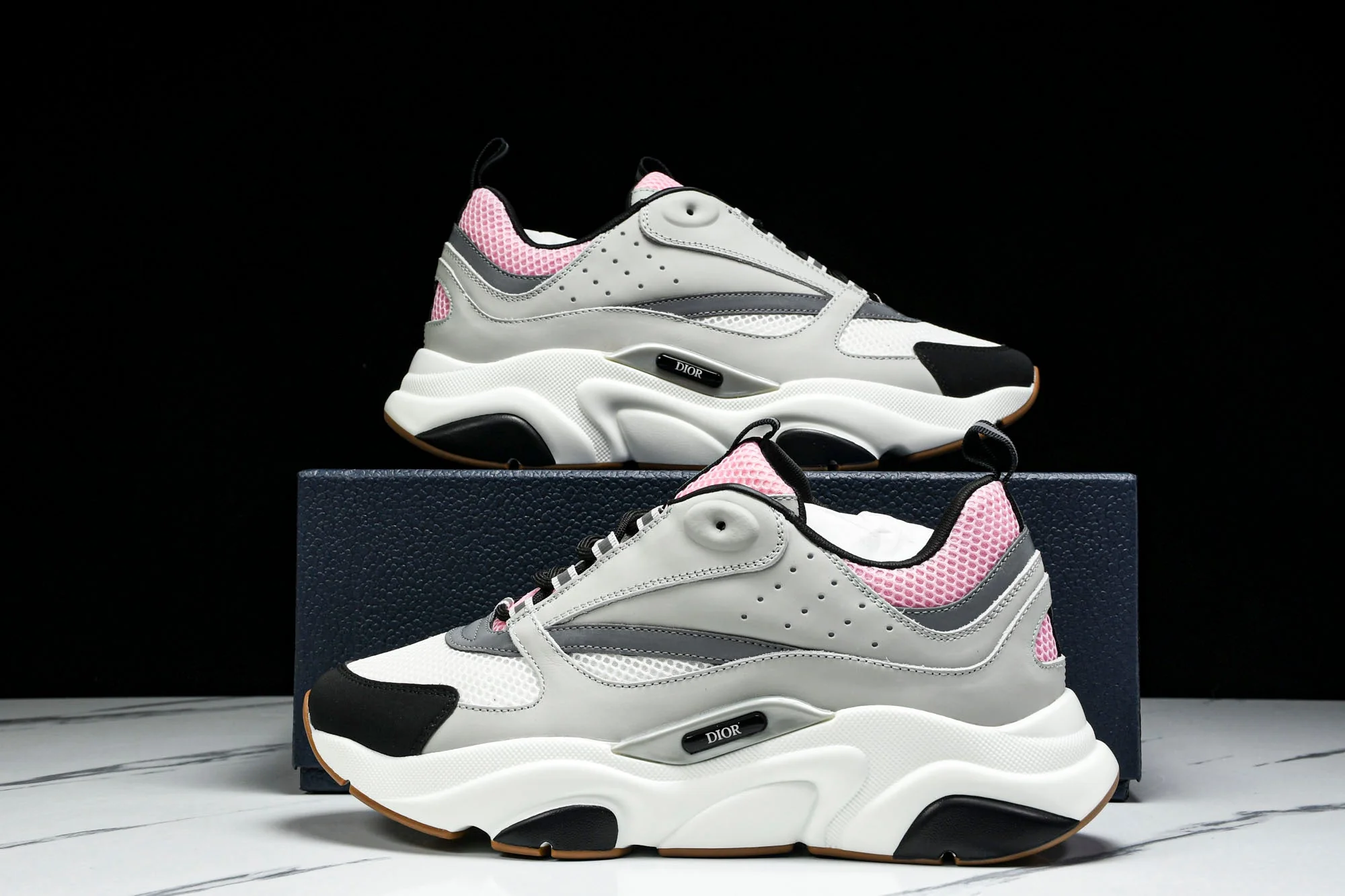 D1or B22 'Pale Pink Grey'