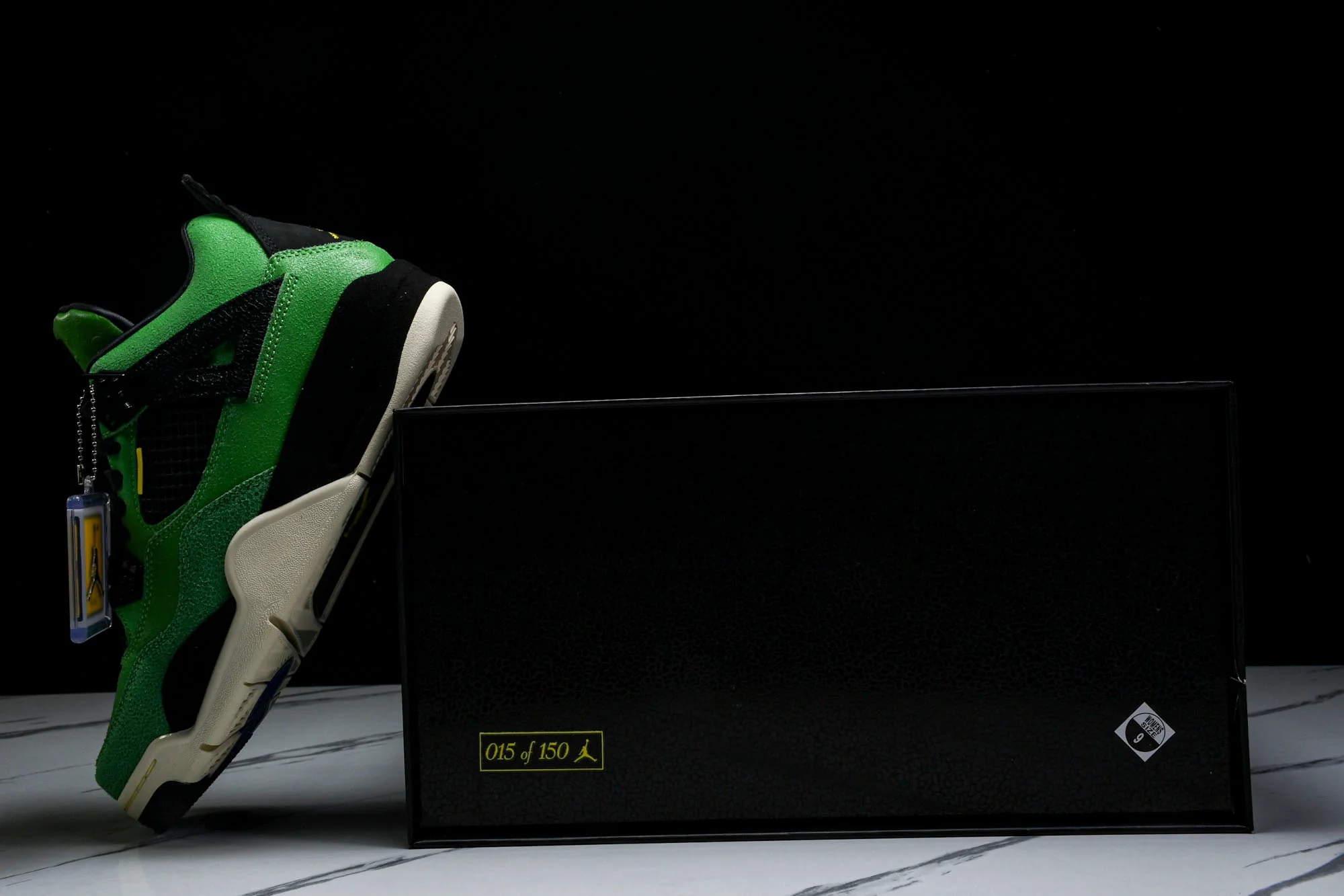 AJ4 Retro 'Manila' (Special Box)