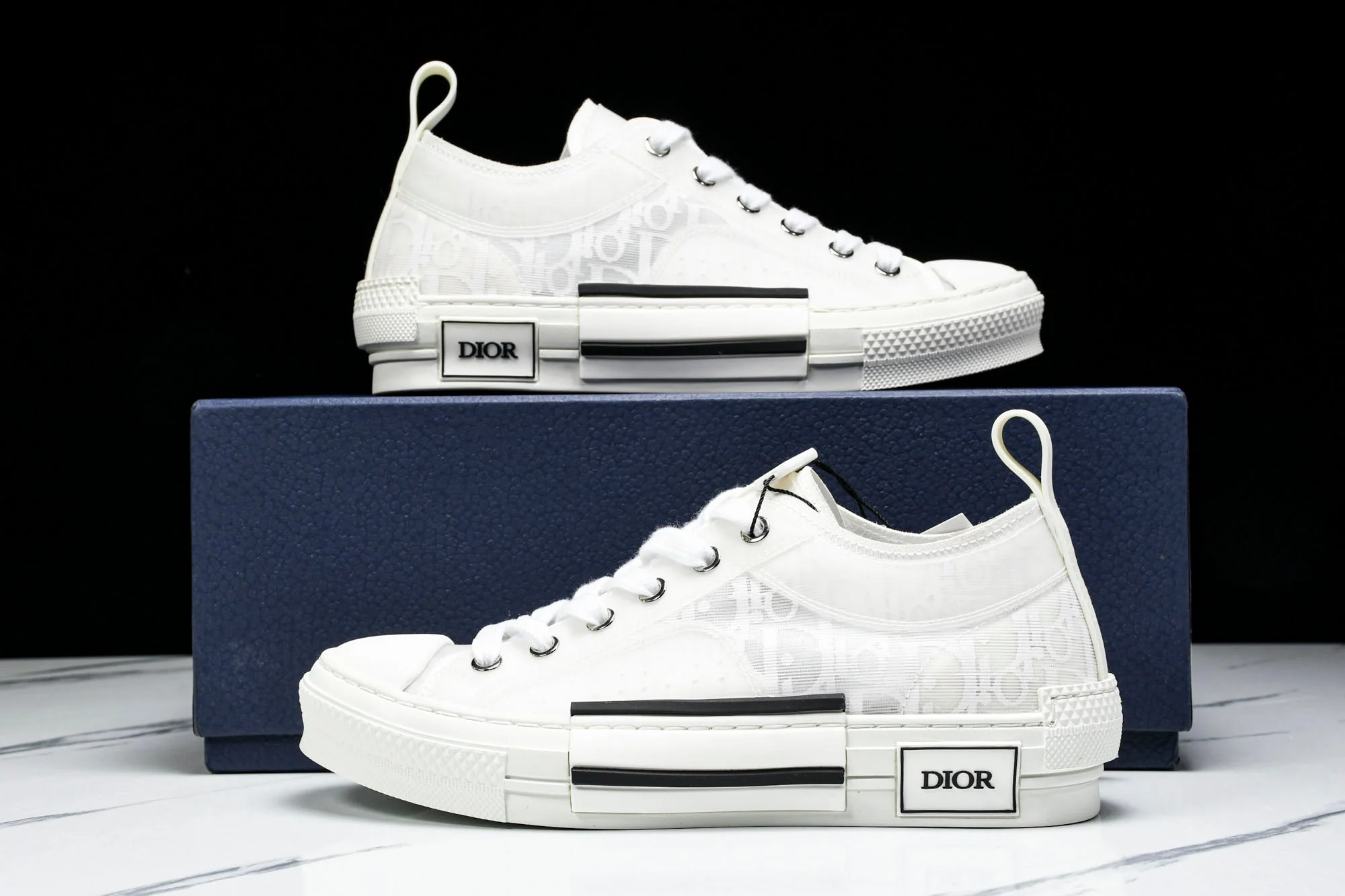 D1or B23 Low 'Oblique White'