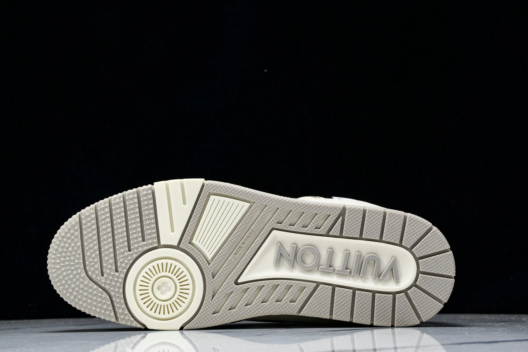 Louis Vuittоп Trainer Low Ski Waterproof 'Grey'