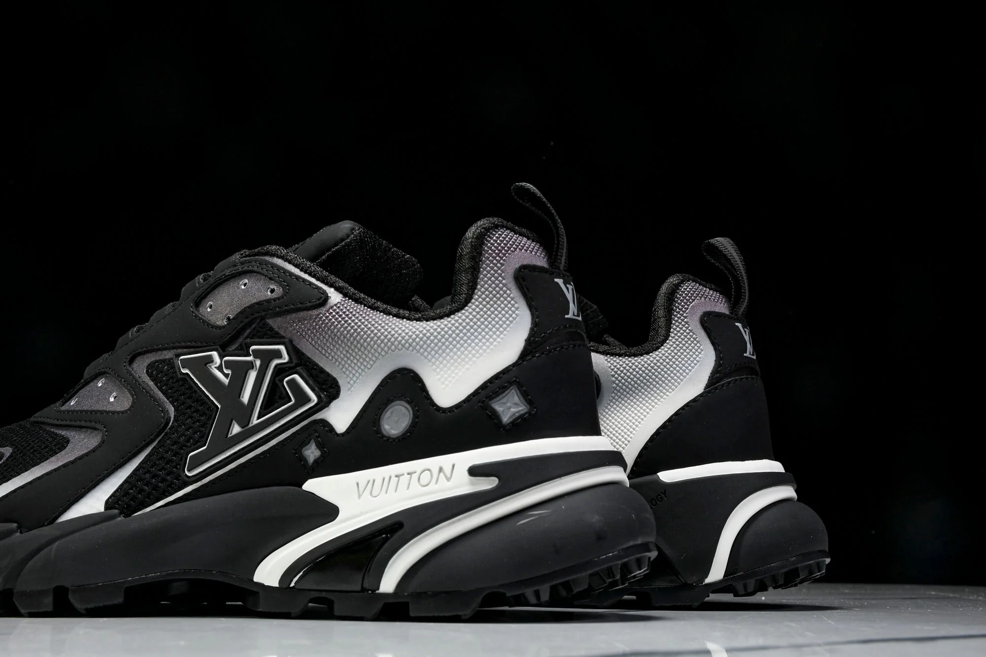 Louis Vuittоп Runner Tatic Sneaker 'Black White'