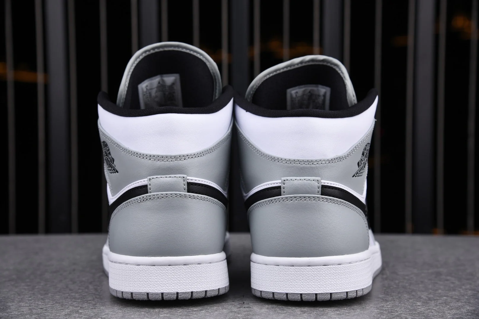 AJ1 Mid 'Smoke Grey'