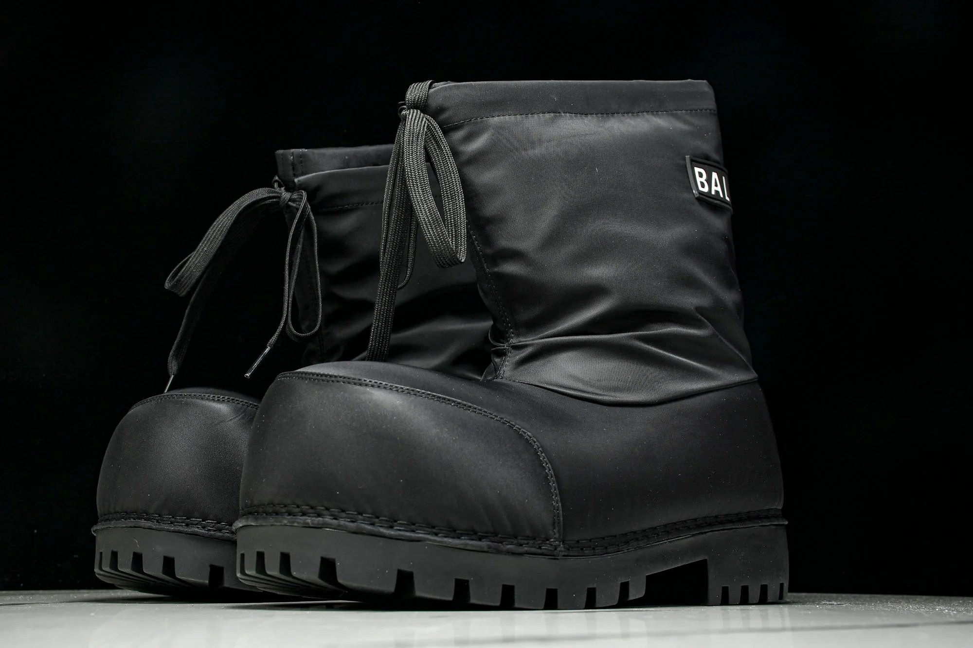 Вalenciaga Alaska Low Boot 'Black'