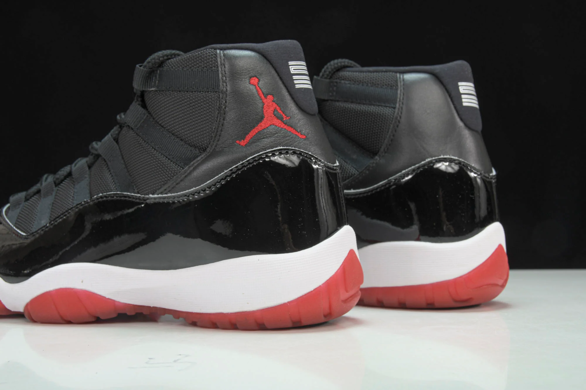 AJ11 Retro 'Playoffs Bred'