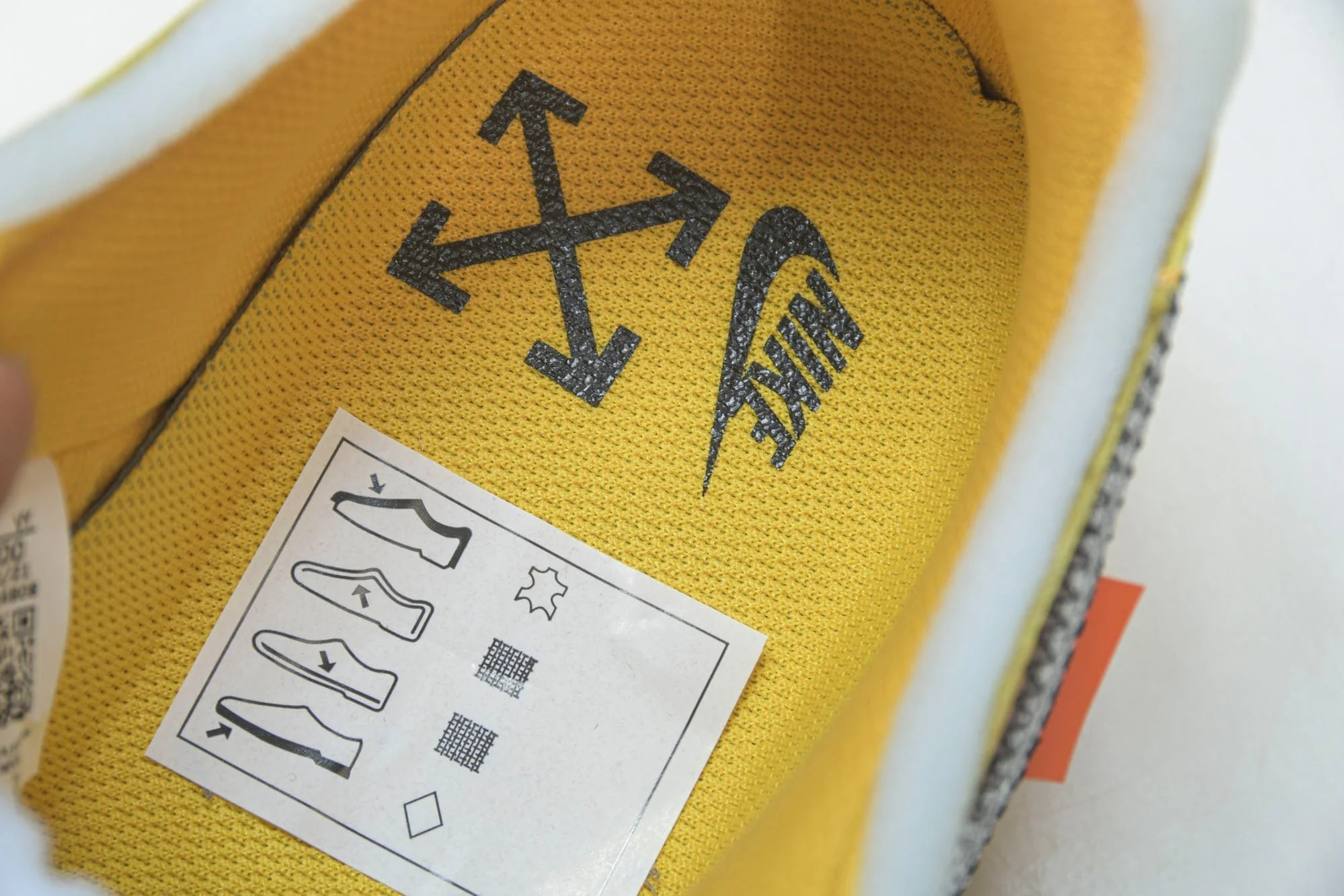 Off-White AF1 'University Gold'